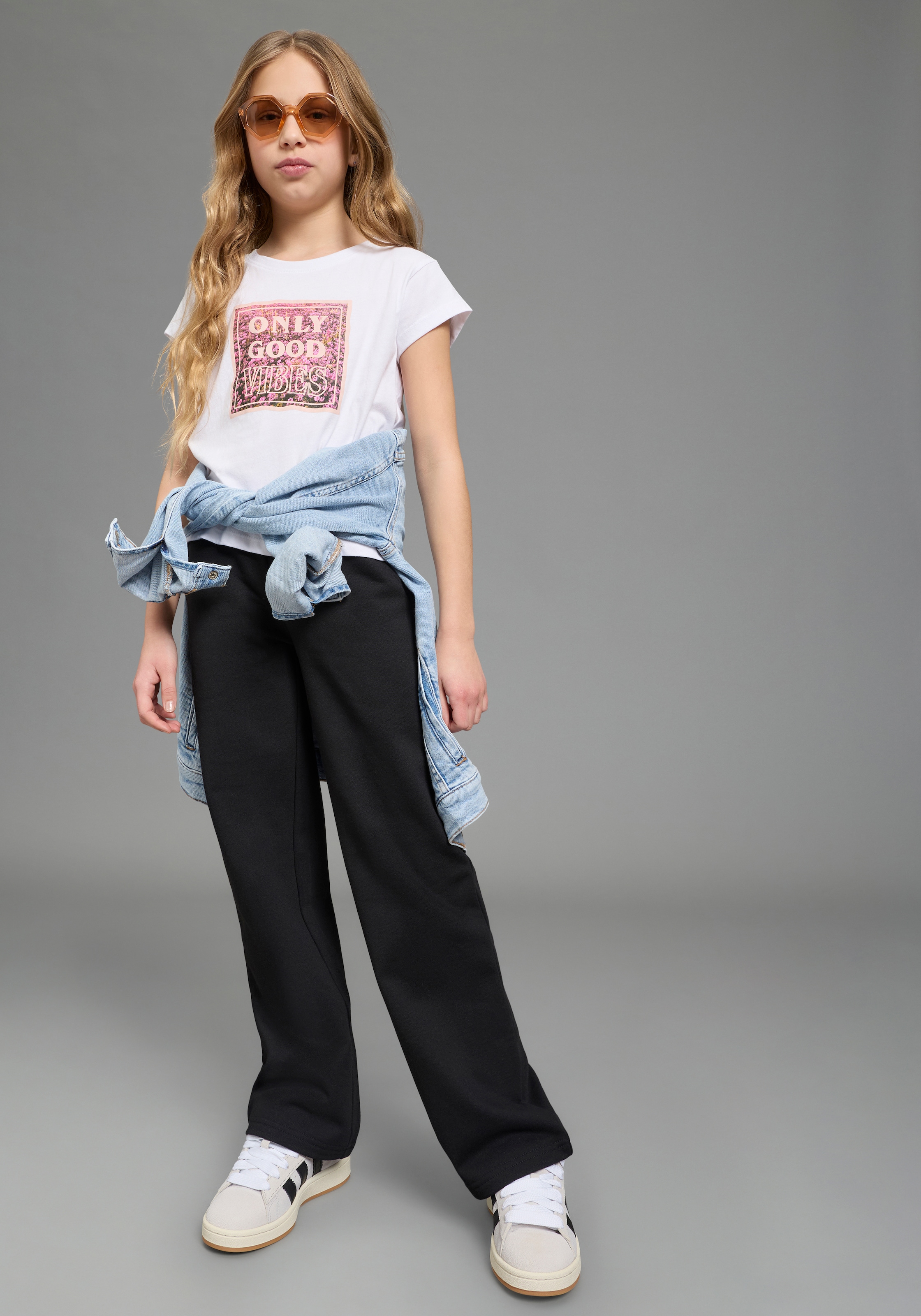 KIDSWORLD T-shirt »ONLY GOOD VIBES - Druck« Kurzarm,  gerade Passform,  mit peppigen Statements und Sprüchen