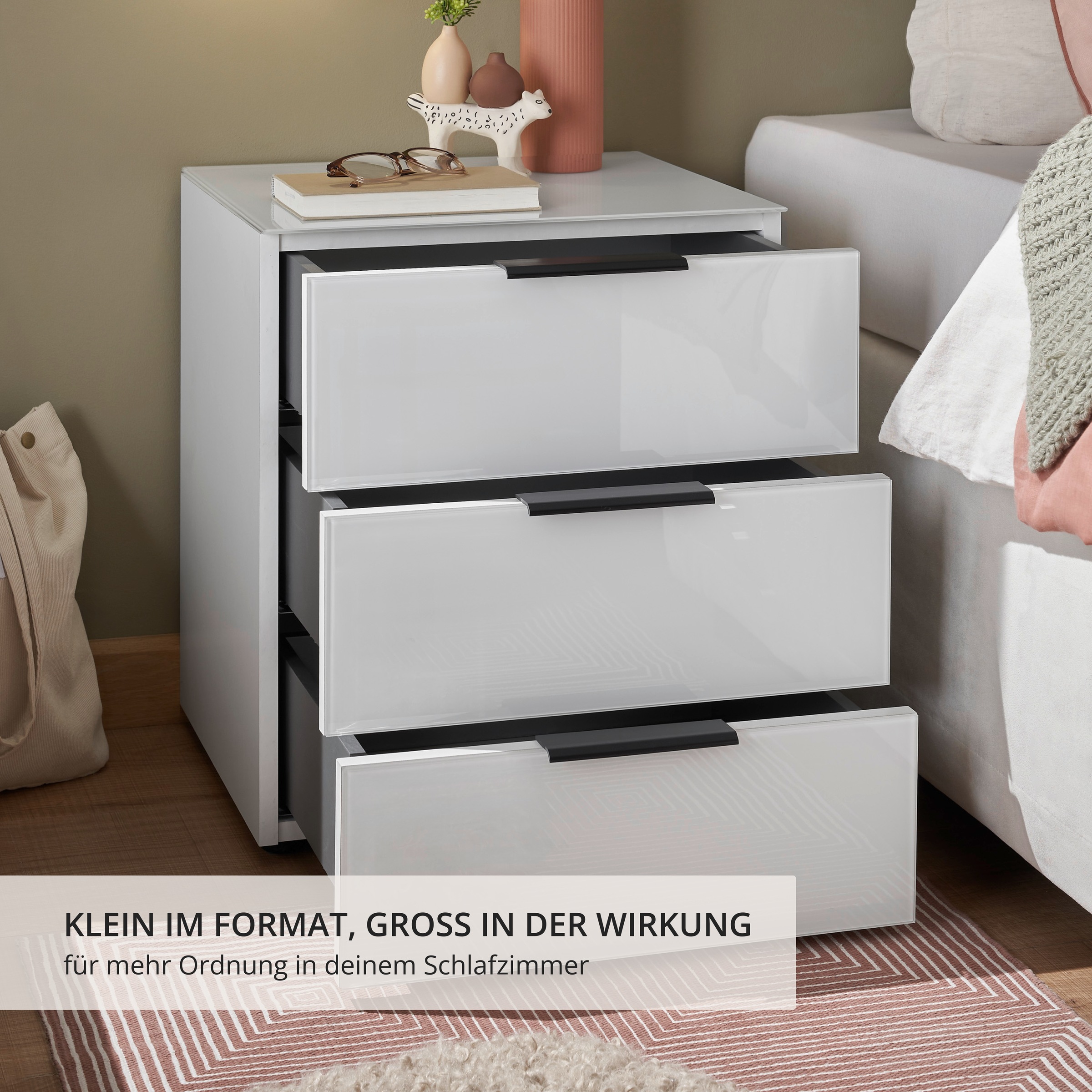 Schlafkontor Table de nuit »Pari Nachtkonsole, Nachtschrank, Nachttisch« mit 3 Schubkastenfronten aus Glas