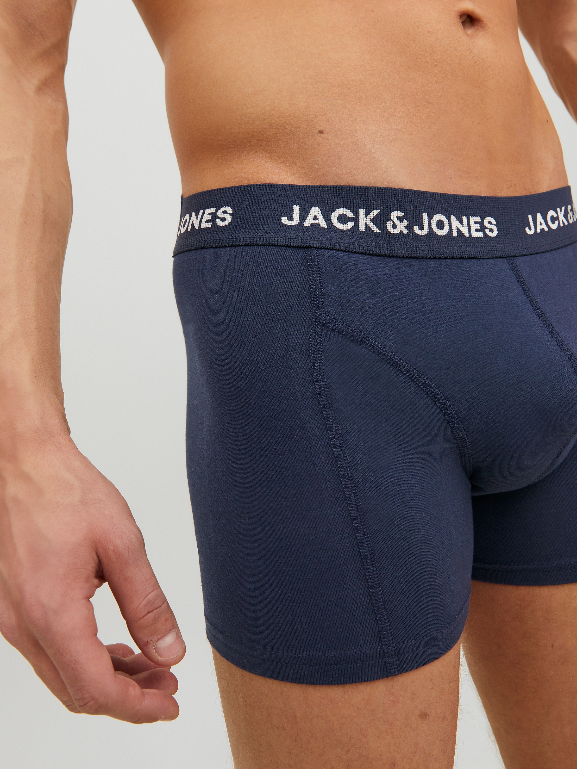 Jack & Jones Boxer »JACANTHONY  im 3er Pack mit Logo-Bund und weichem Griff«, 3 Stk. unifarben mit Farbeinsatz, modisch, eng anliegend, Baumwollmischung