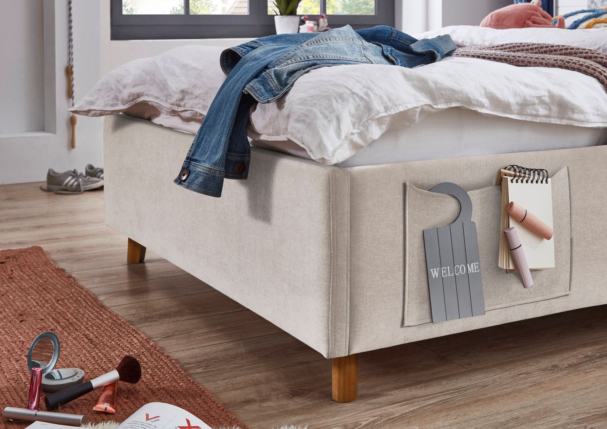 meise.möbel Kinderbett »COSY in de Breiten 90, 120 & 140 erhältlich, wahlweise mit Bettkasten« wahlweise mit Holzfuss in schwarz oder eiche, inkl. USB-Anschluss