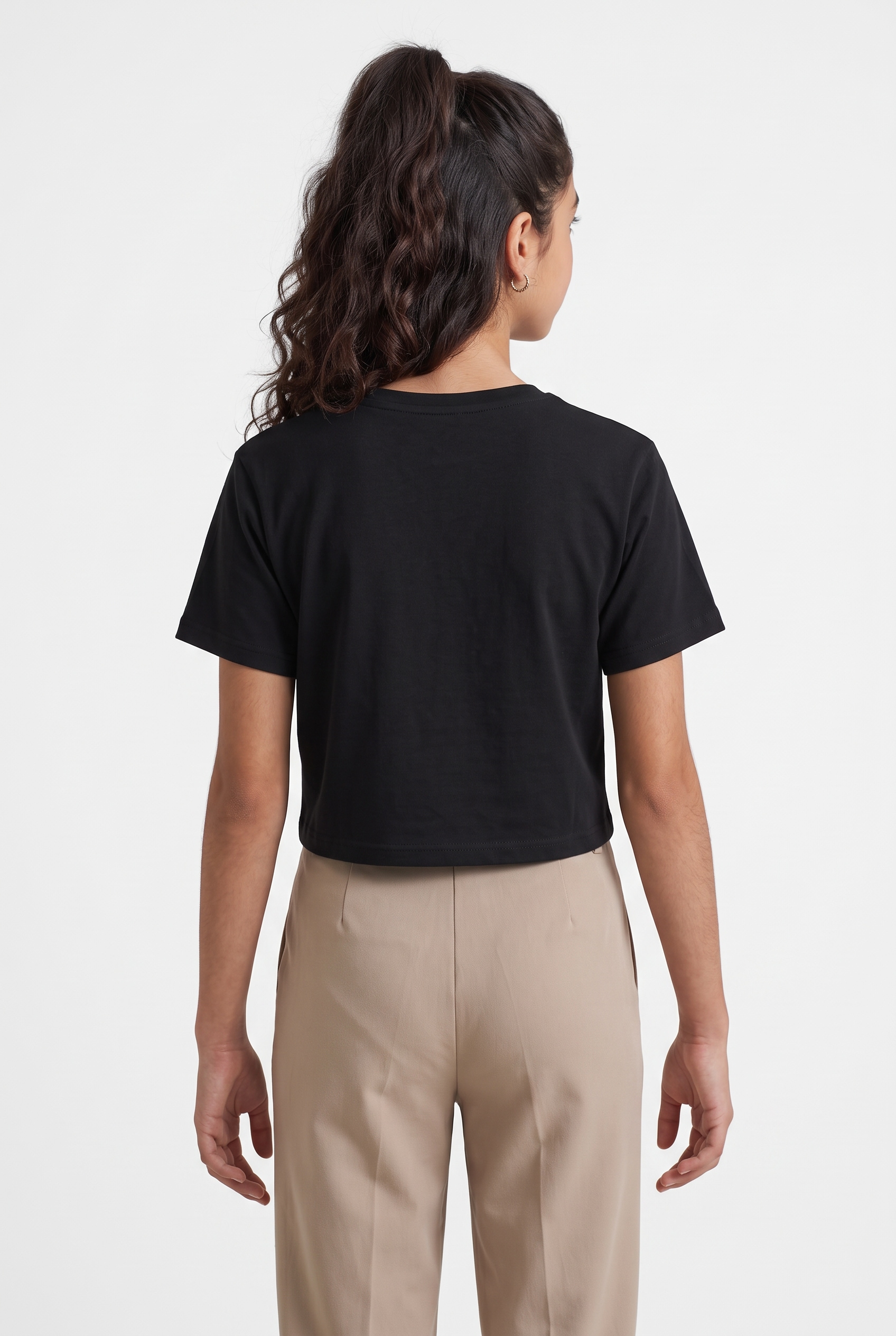 Ellesse T-shirt »PINEROLO TEE« avec col rond, design à manches courtes, en coton, longueur normale