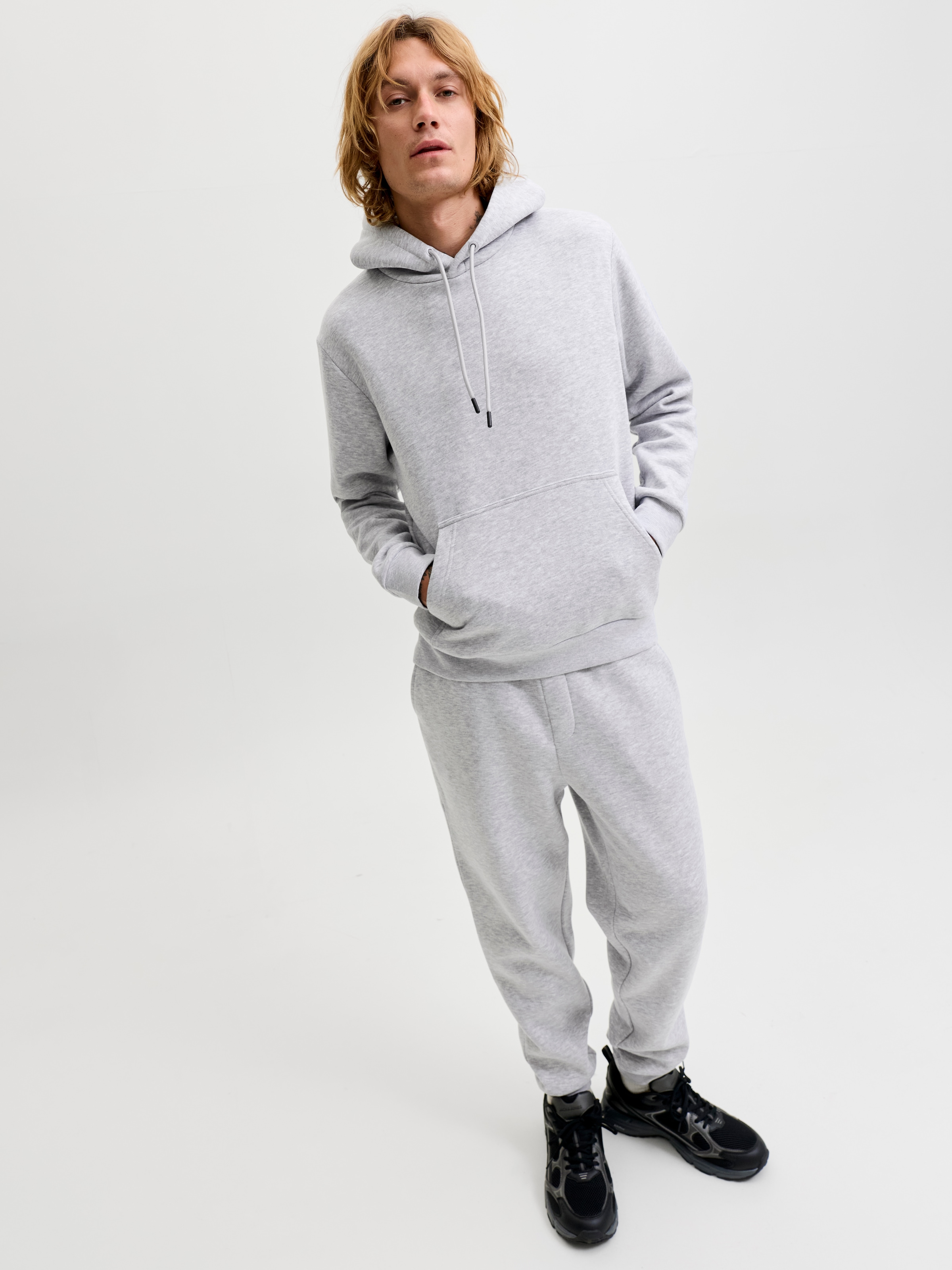 Jack & Jones Kapuzensweatshirt »JJEBRADLEY SWEAT HOOD SET MP«, 2 Materialmix, locker geschnitten
