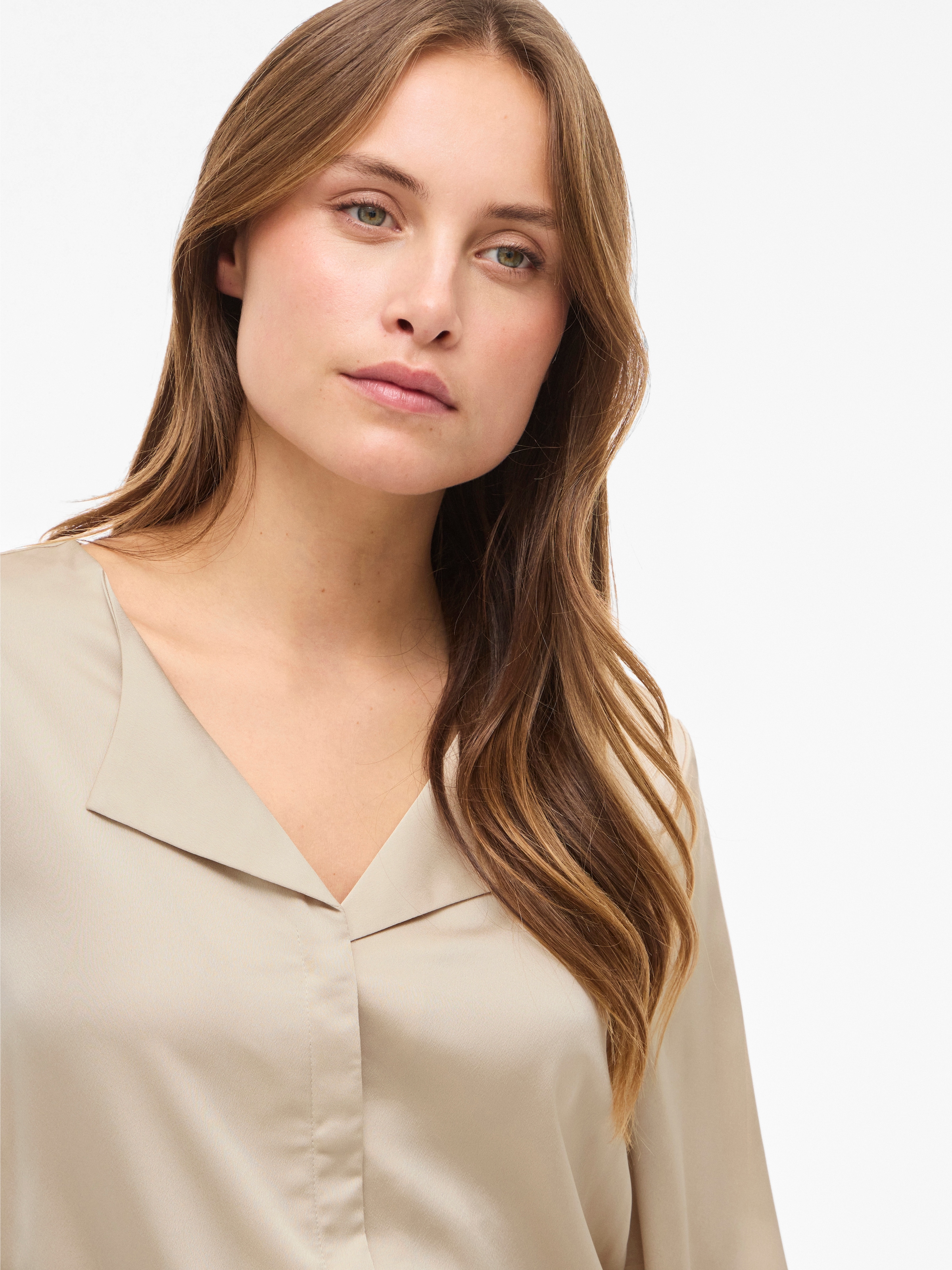 Vila Blouse chemise »VIELLETTE V-NECK L/S SATIN SHIRT - NOOS«