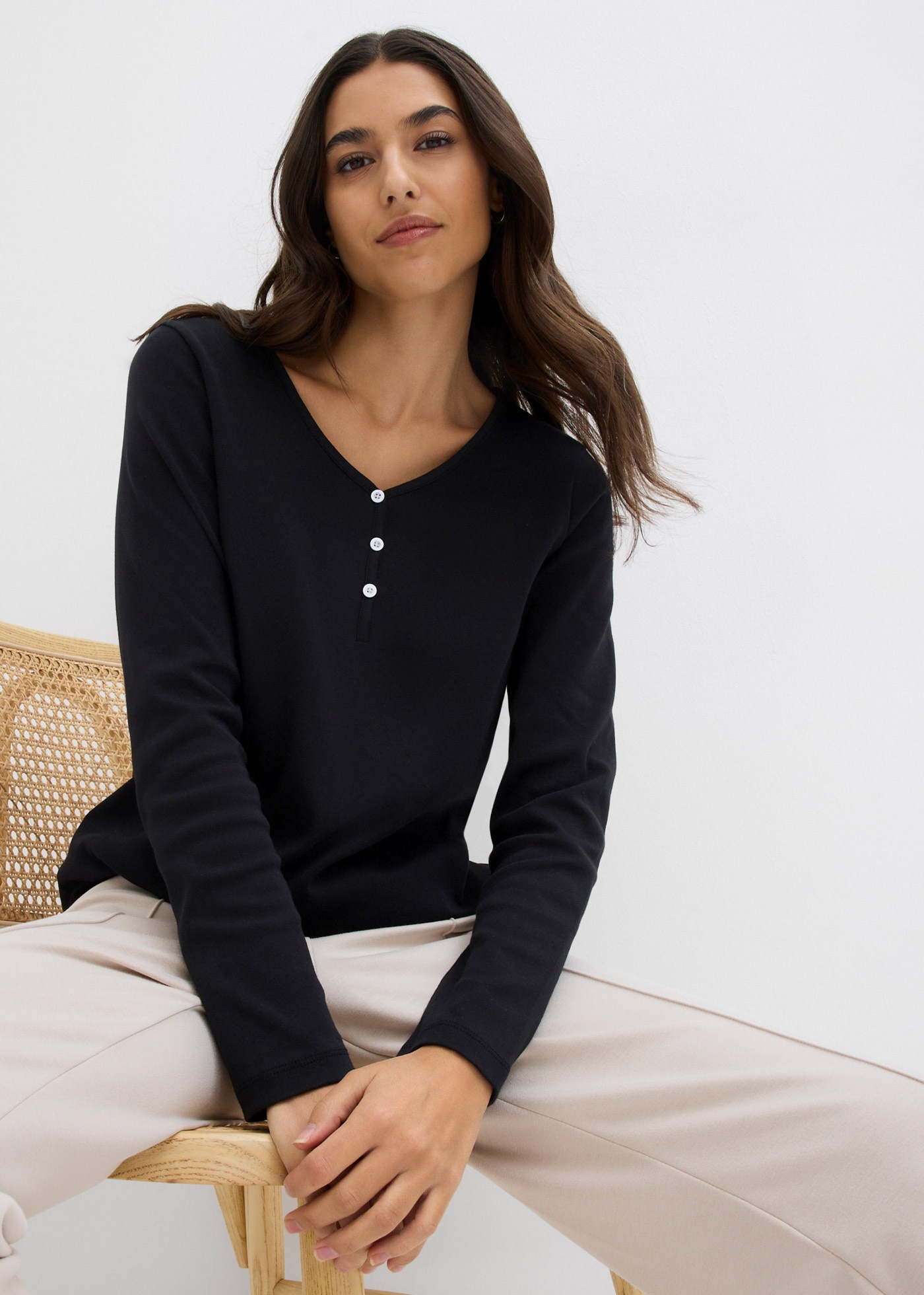 bonprix T-shirt à manches longues 1 schmale Passform, Langarm, mit kurzer Knopfleiste im Henley-Stil