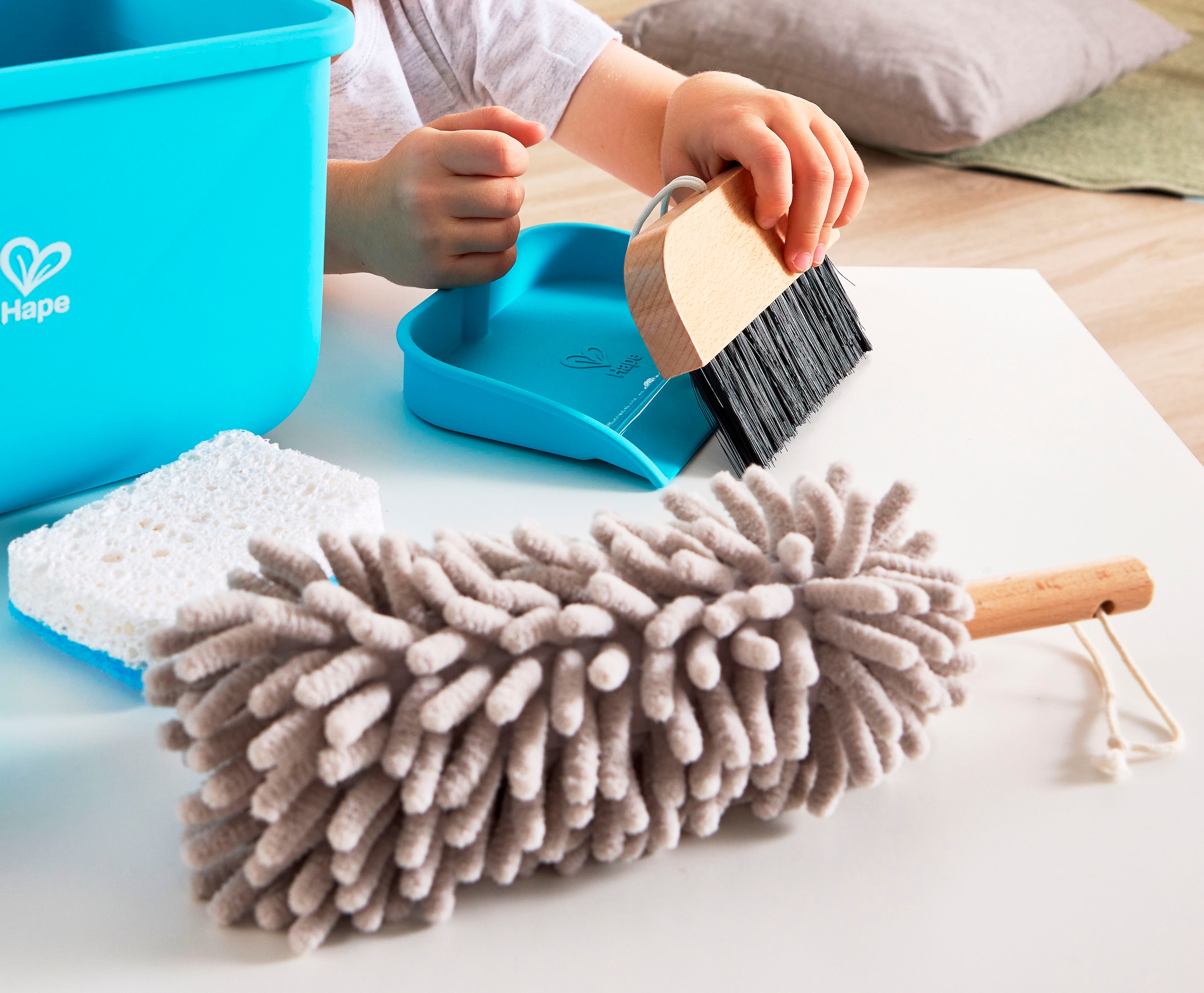 Hape Set de ménage pour enfants »Putzset«