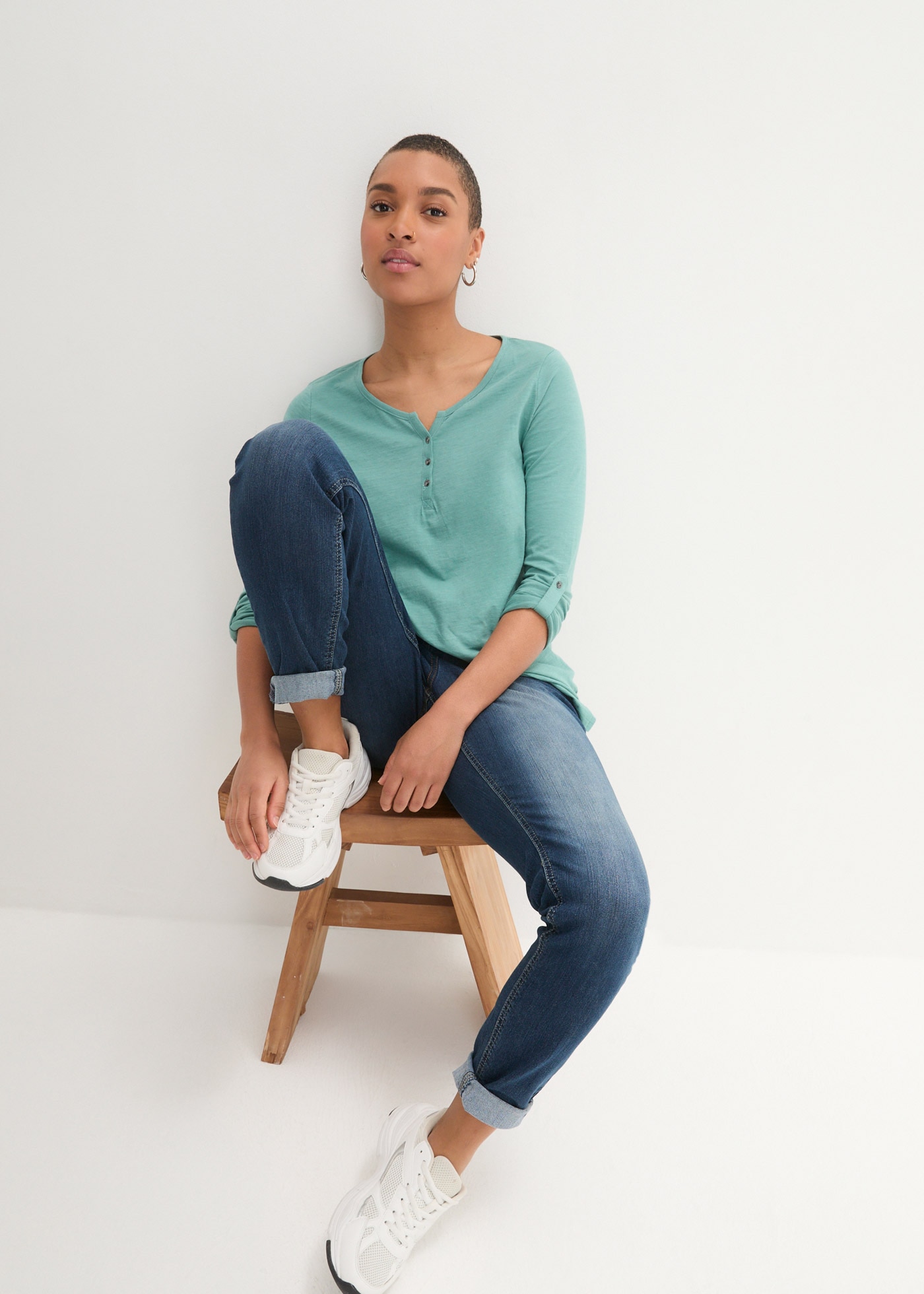 bonprix T-shirt à manches longues 1 pièces gerade Passform, verstellbare Ärmel, mit V-Ausschnitt