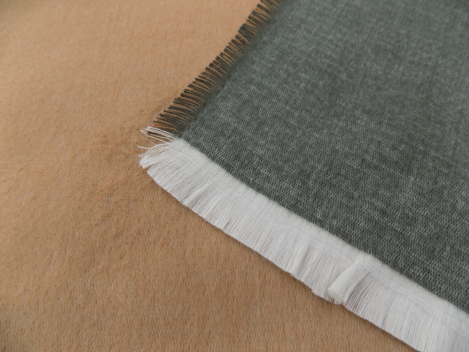 Adam Wohndecke »Solo« GOTS zertifiziert - aus Bio-Baumwolle, Kuscheldecke