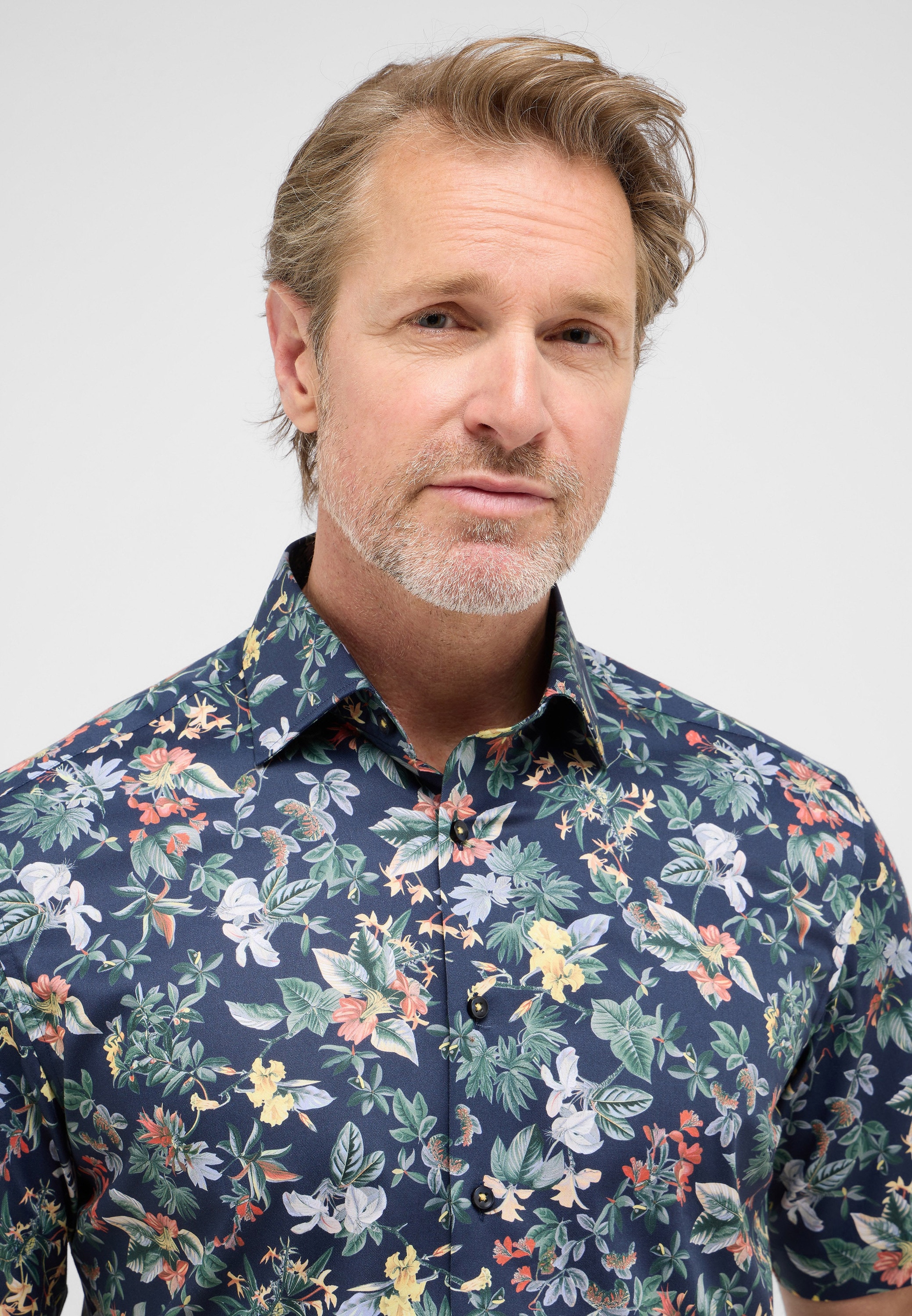 Eterna Chemise à manches courtes »MODERN FIT« NON IRON (bügelfrei)