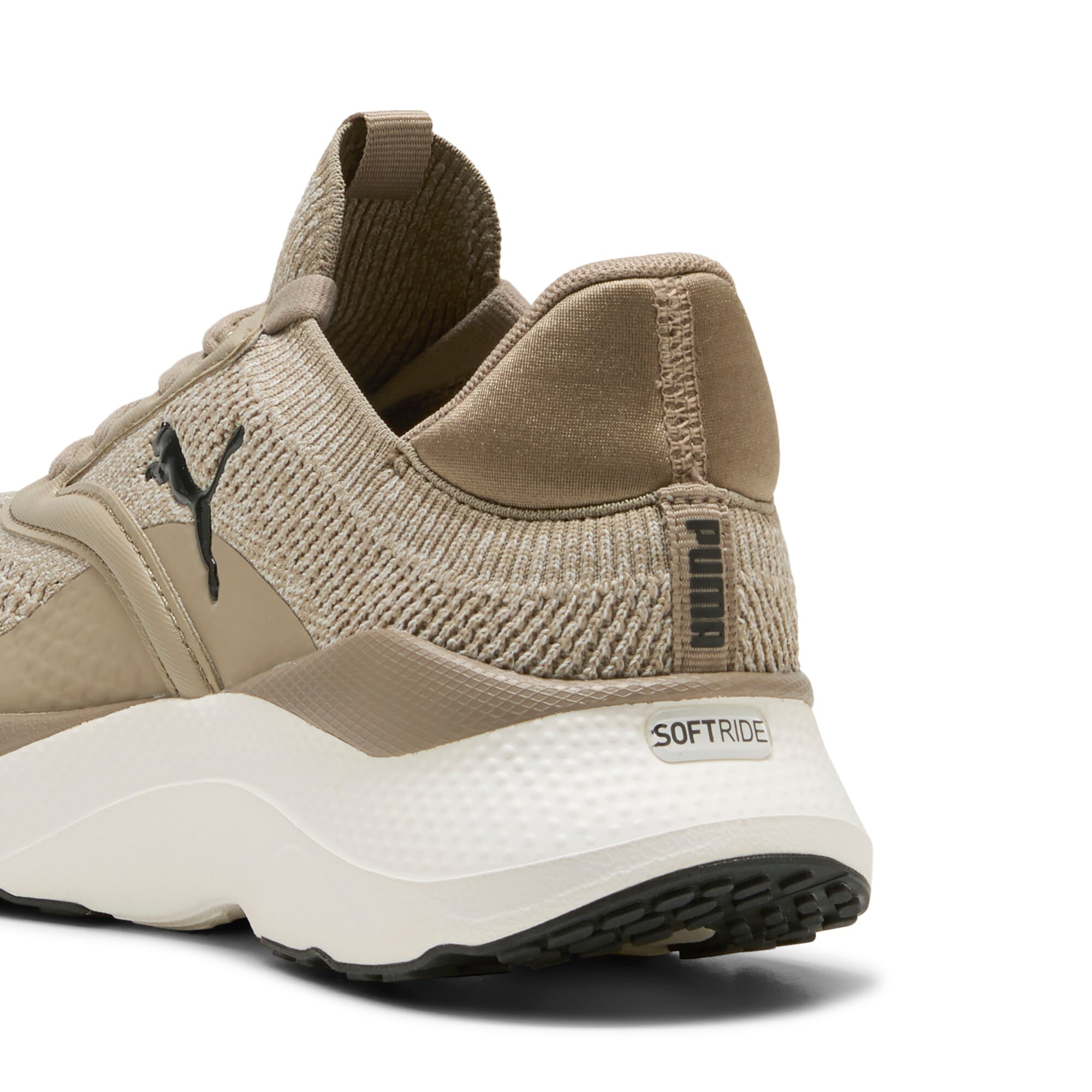 PUMA Chaussure d'entraînement »SOFTRIDE MAYVE WN'S«  gestricktes Obermaterial, leicht profilierte Synthetik-Laufsohle