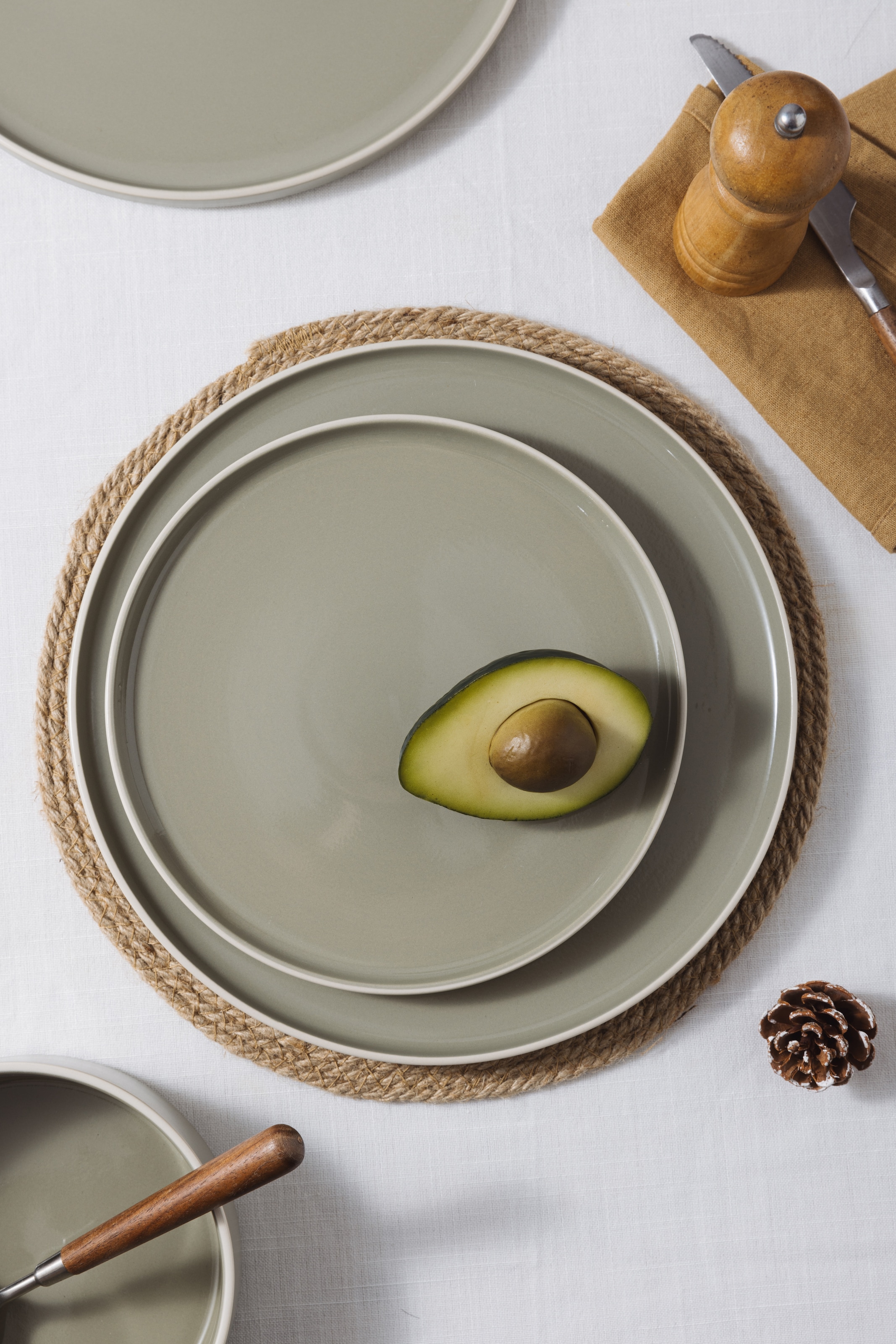 GOODproduct Set de vaisselle »Ylvii, aussen matt, innen glänzend« spülmaschinenfest und mikrowellengeeignet