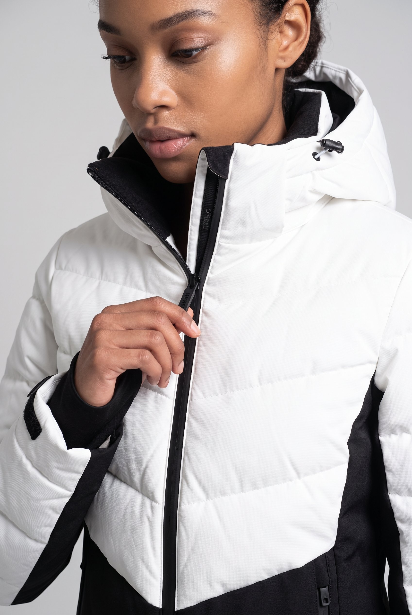 Icepeak Skijacke »ICEPEAK ELLINWOOD« wasserabweisendes und windabweisendes Obermaterial, mit Reissverschluss