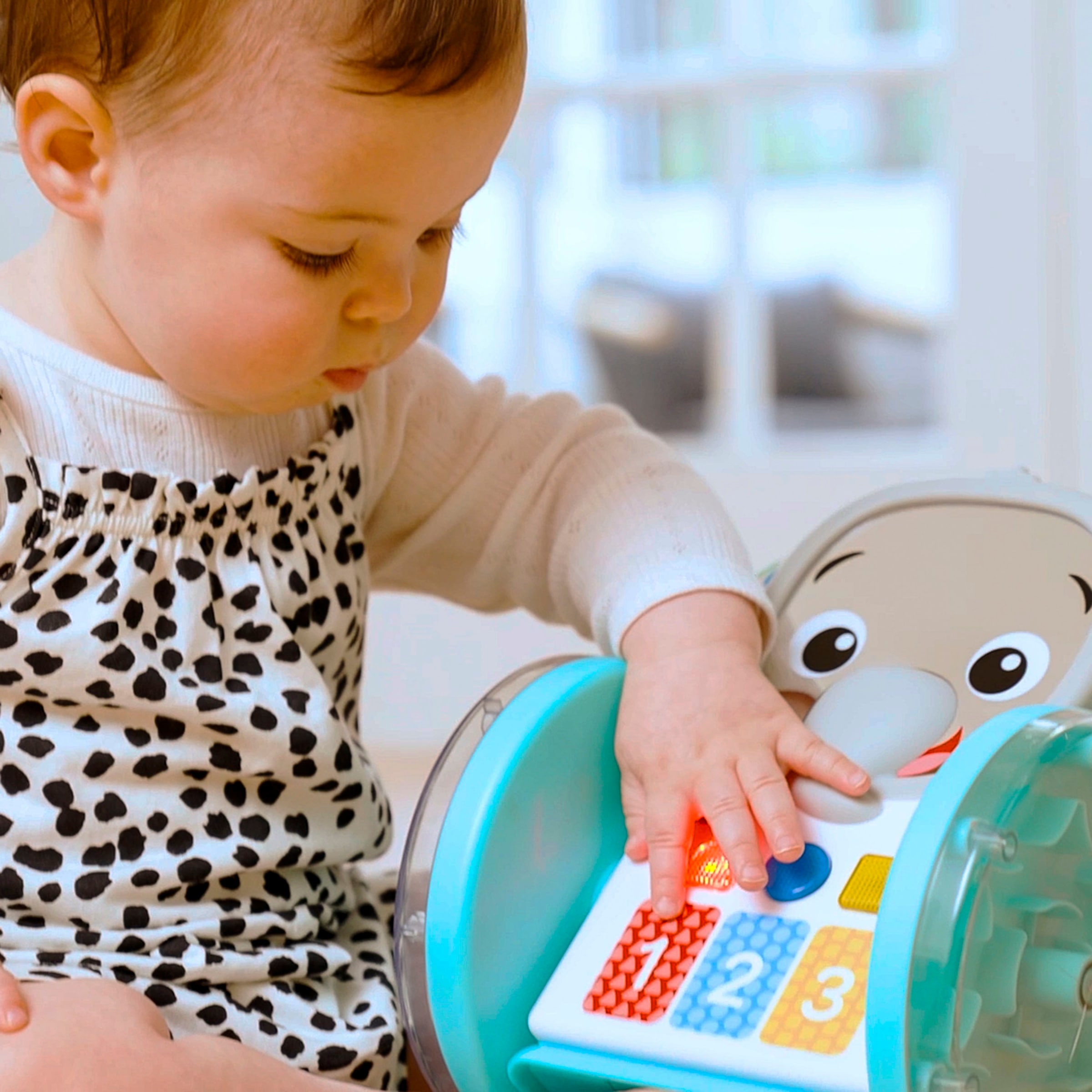 Baby Einstein Lernspielzeug »Chase & Tap Earl  Interactive Crawling Toy«