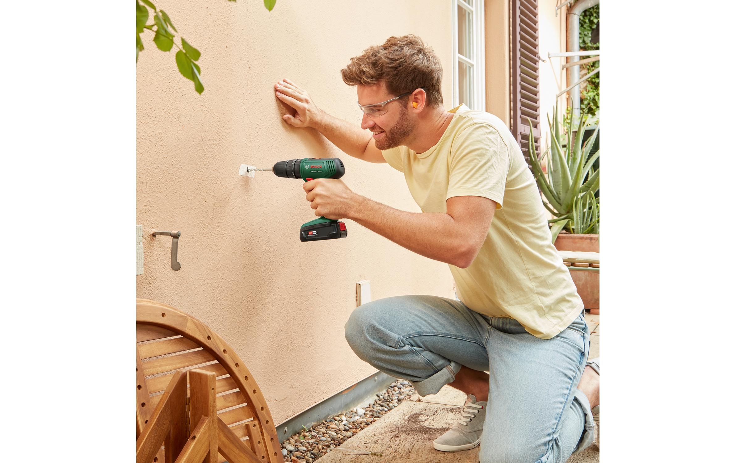 BOSCH Akku-Schlagbohrschrauber »EasyImpact 18V-38, mit 1 x 2,5Ah Batterie & Ladegerät im Koffer« Kompaktester und leichtester seiner Art