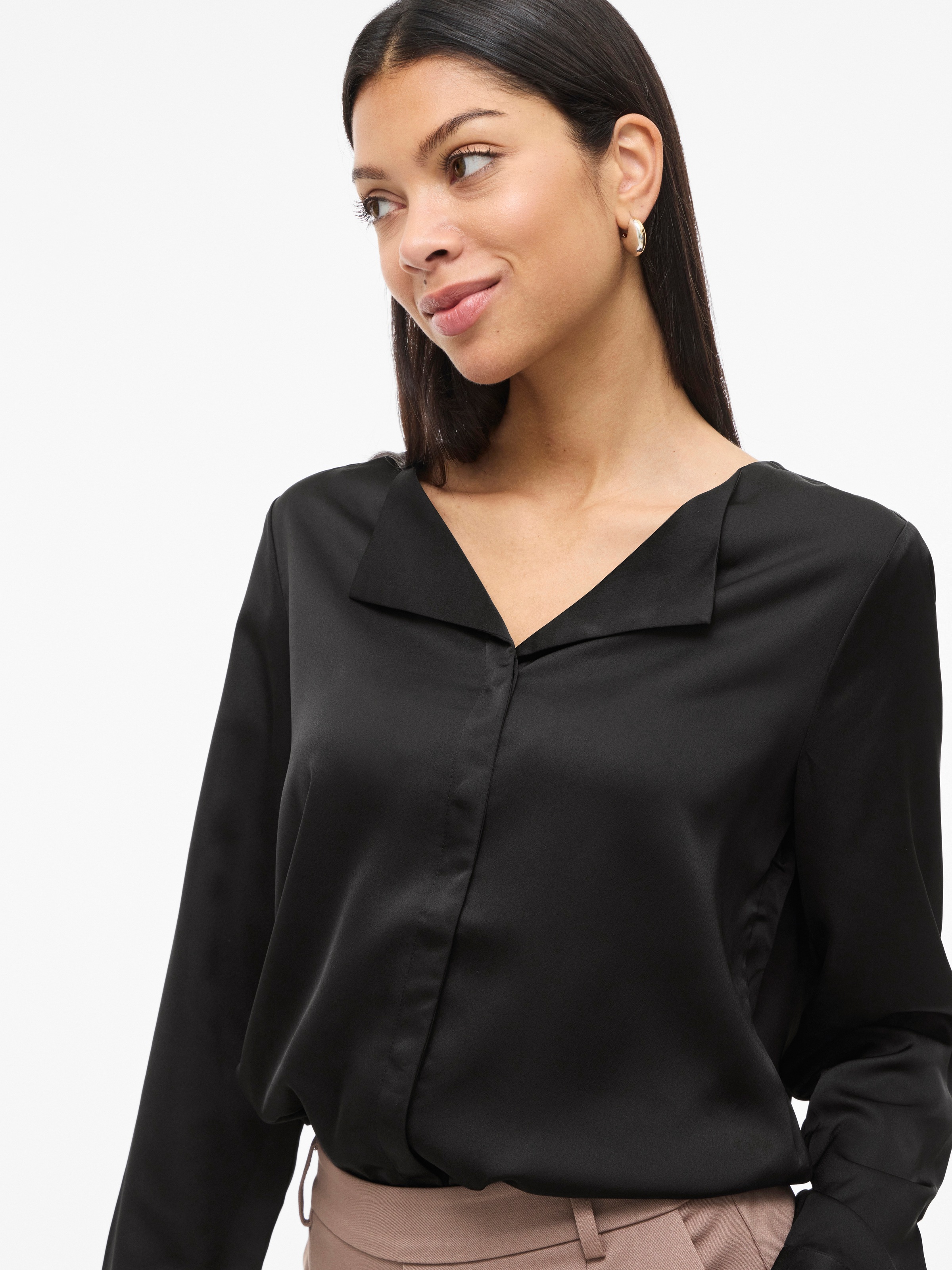Vila Blouse chemise »VIELLETTE V-NECK L/S SATIN SHIRT - NOOS«