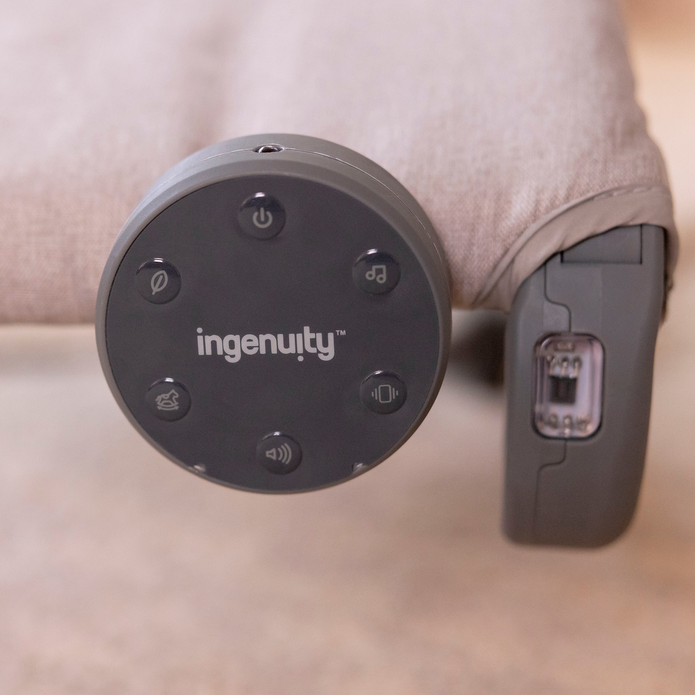 ingenuity Transat pour bébé »Keep InMotion Automatic Rocking Seat - Soulful Skies« mit Sound-Effekt