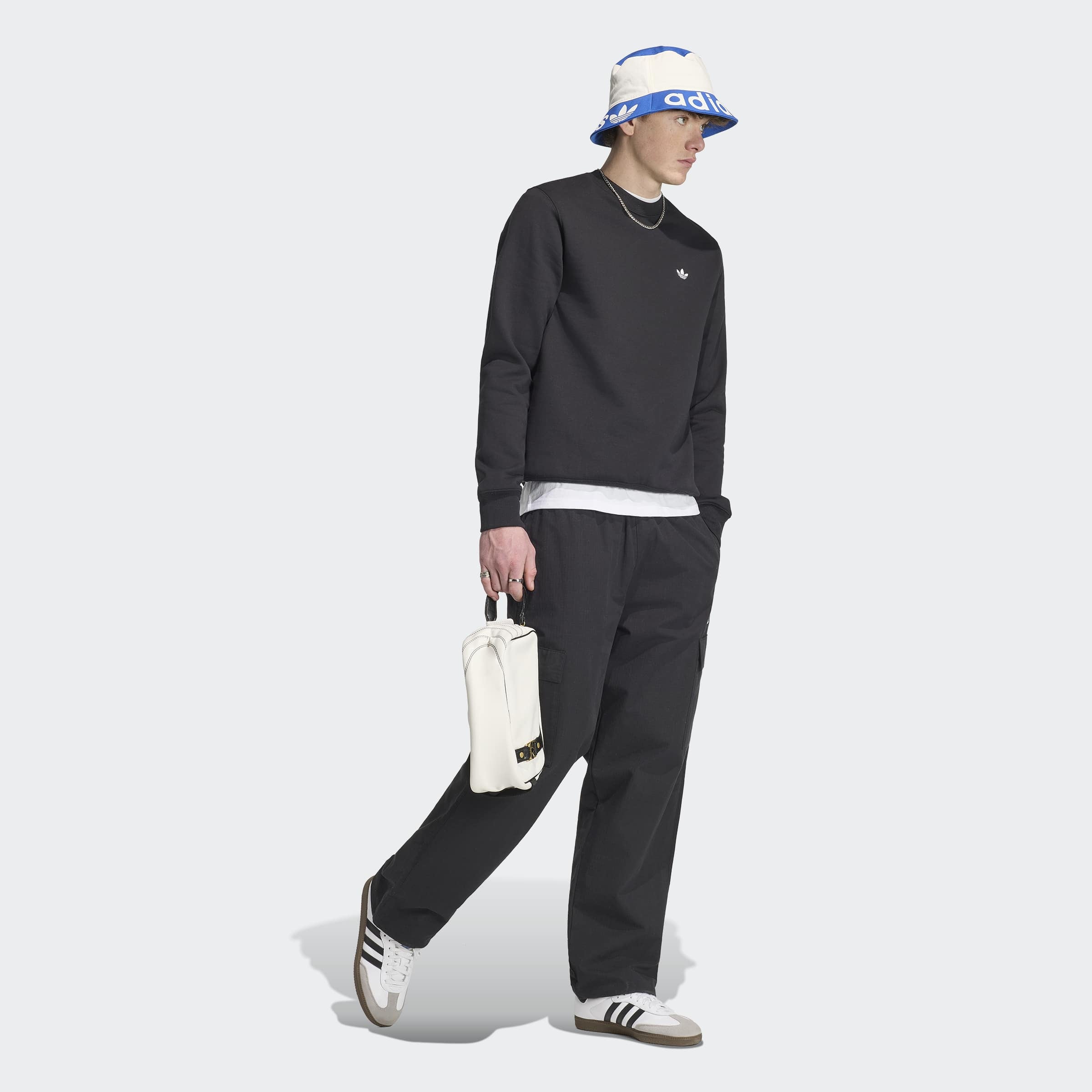 adidas Originals Sweat-shirt »TREFOIL ESSENTIALS CREW«, col rond, sans fermeture, en coton et polyester
