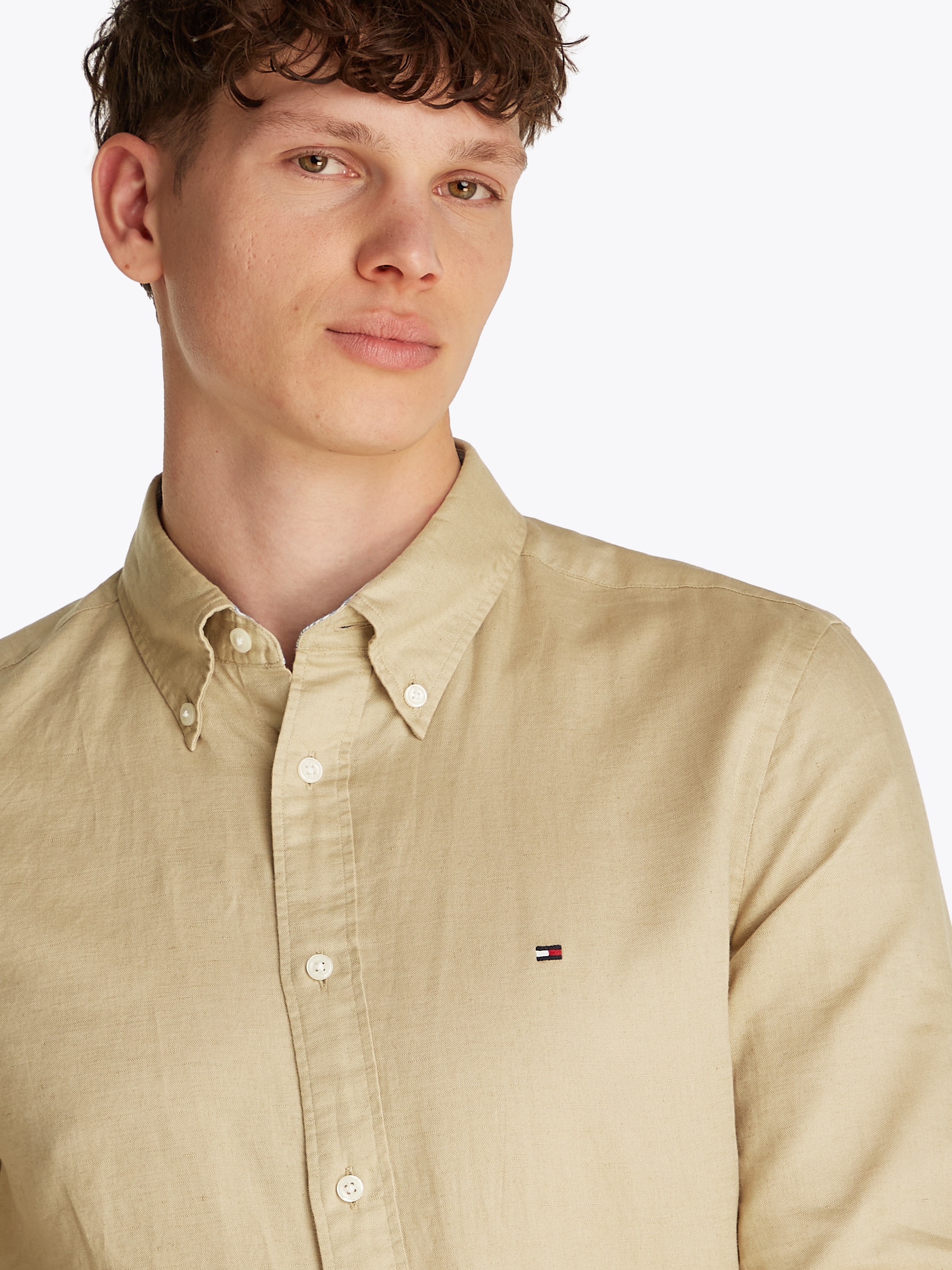 Tommy Hilfiger Chemise à manches longues »LINEN BLEND SOLID Regular Fit SHIRT« avec col boutonné