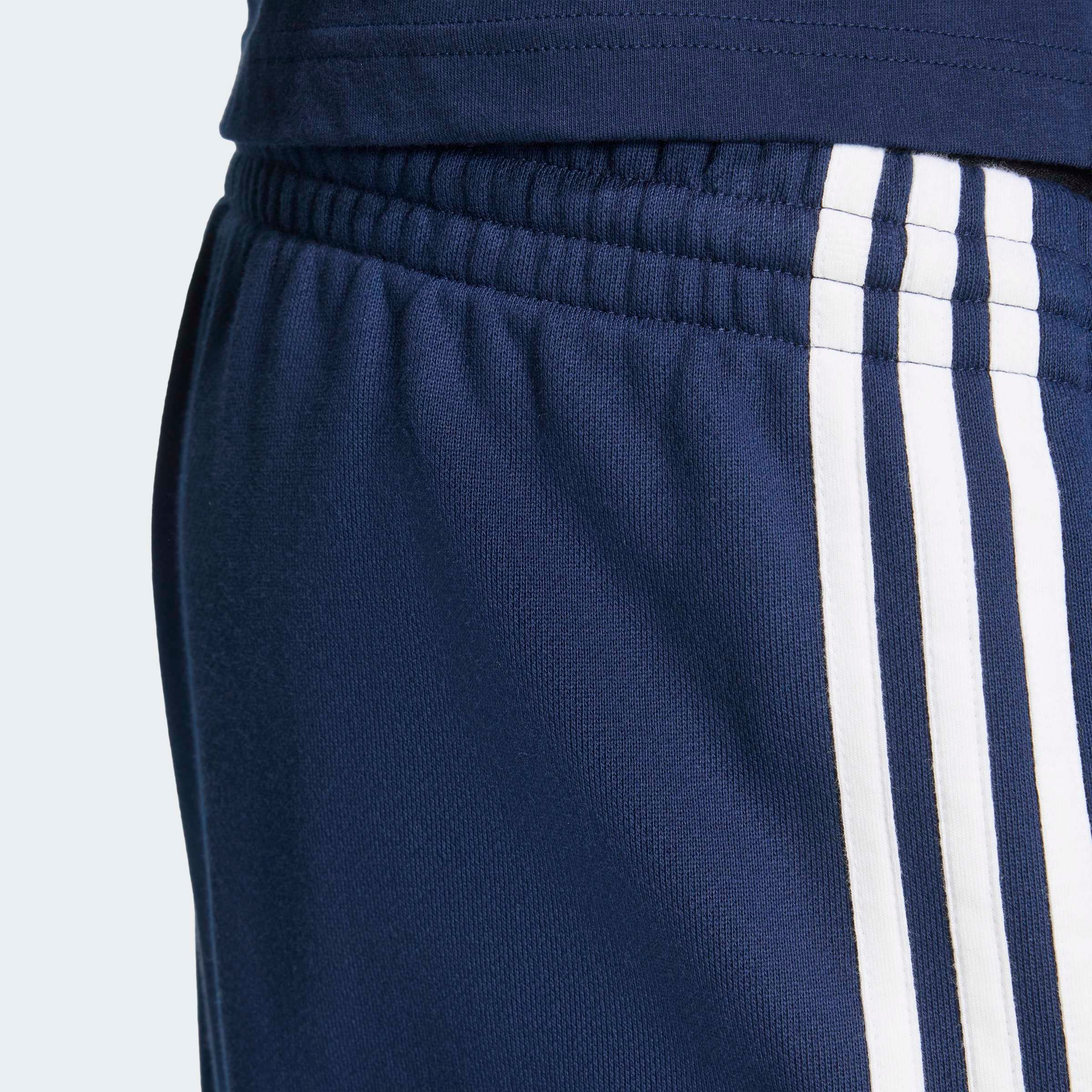 adidas Originals Short »3-STREIFEN«  sportlicher Stil, für Strasse und Zuhause, aus weichem French Terry