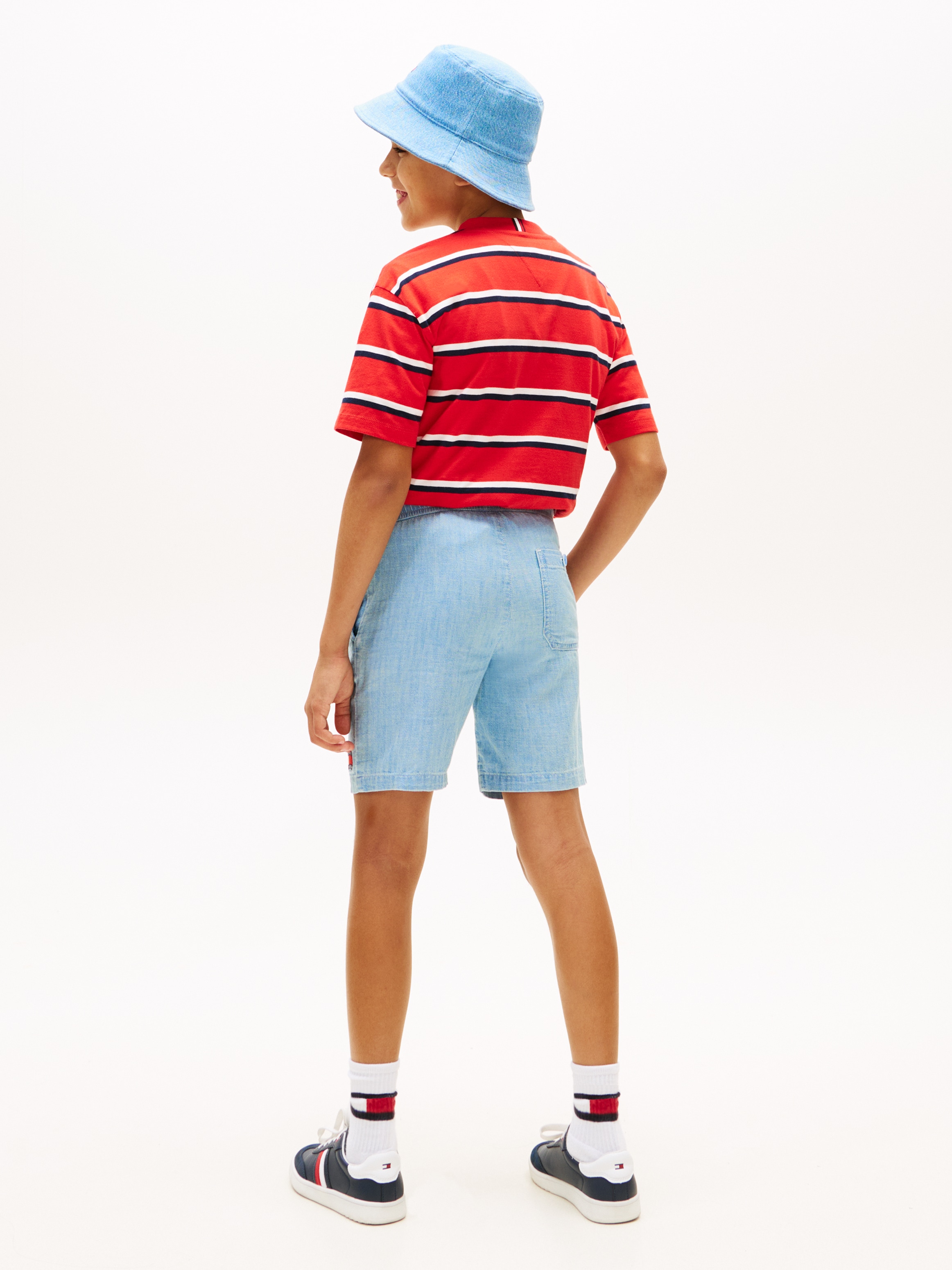 Tommy Hilfiger Short »WAVY FLAG HERRINGBONE SHORT«  enfants jusqu’à 16 ans, coupe décontractée