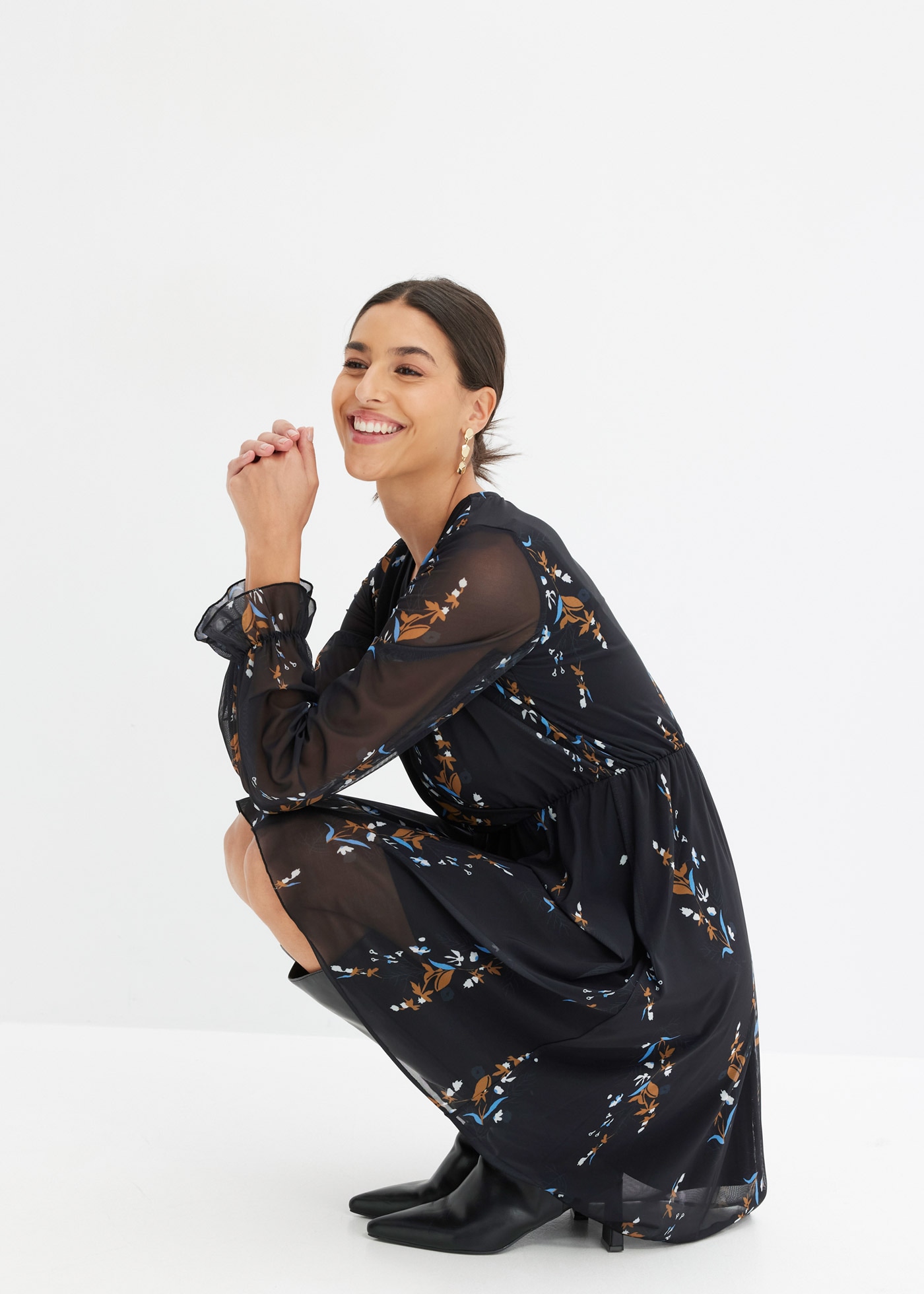 bonprix Mini-robe mit langem Arm, aus Polyester und Elasthan, mit floralem Print