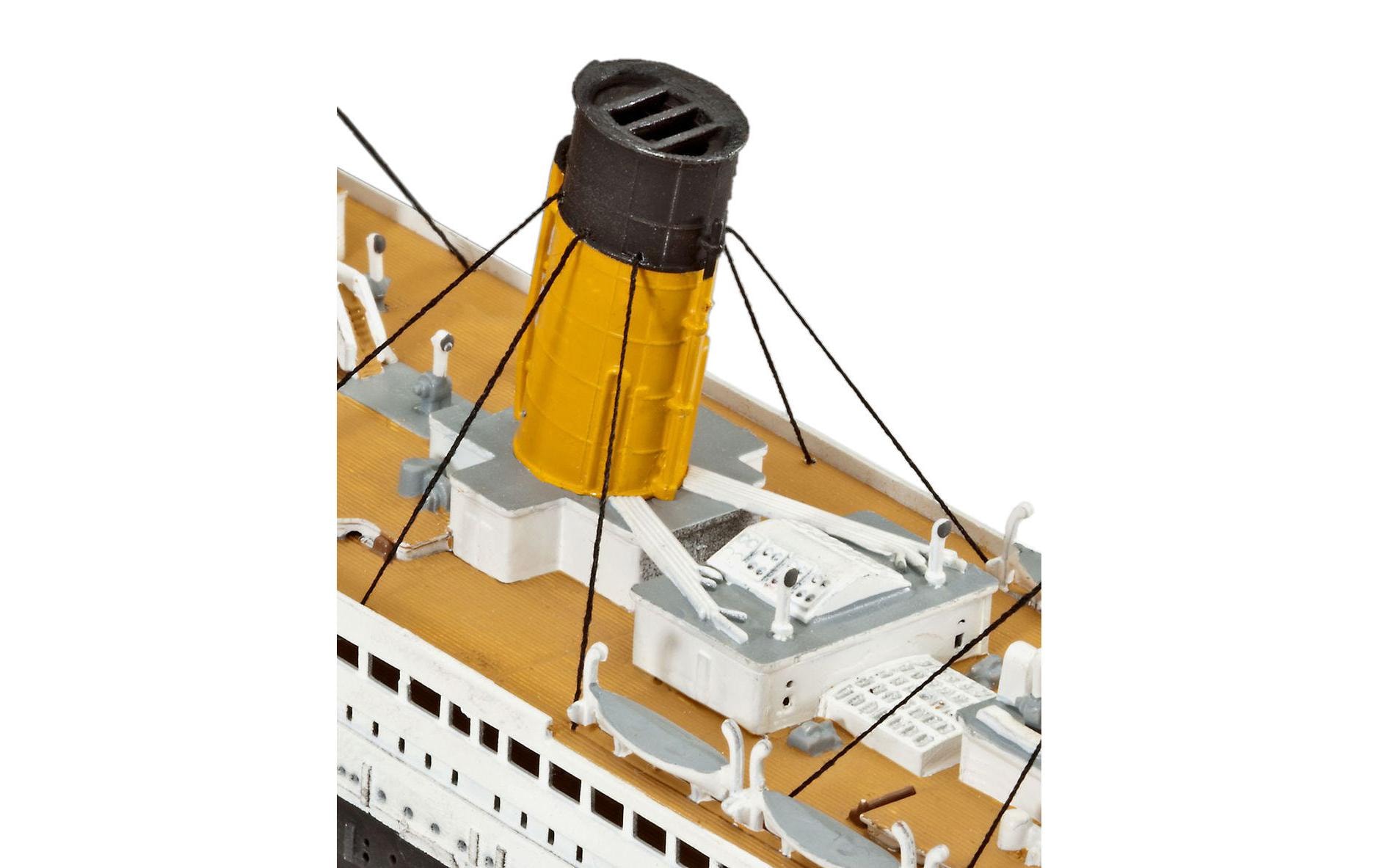 Revell® Modellbausatz »Bausatz R.M.S. Titanic 1:700« 132 Stk. tlg. 1:700