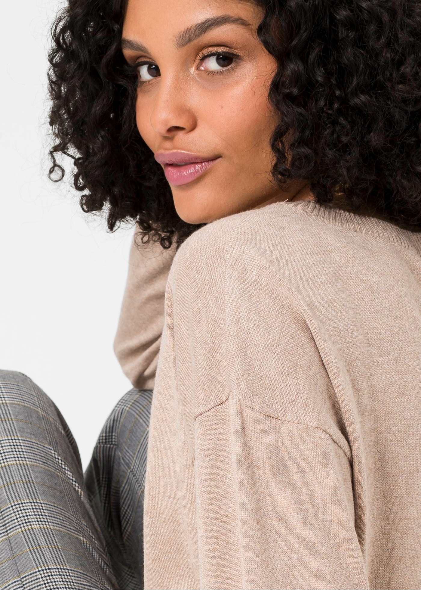 bonprix Strickpullover kuschelweiches Material, Oversize-Passform, V-Ausschnitt