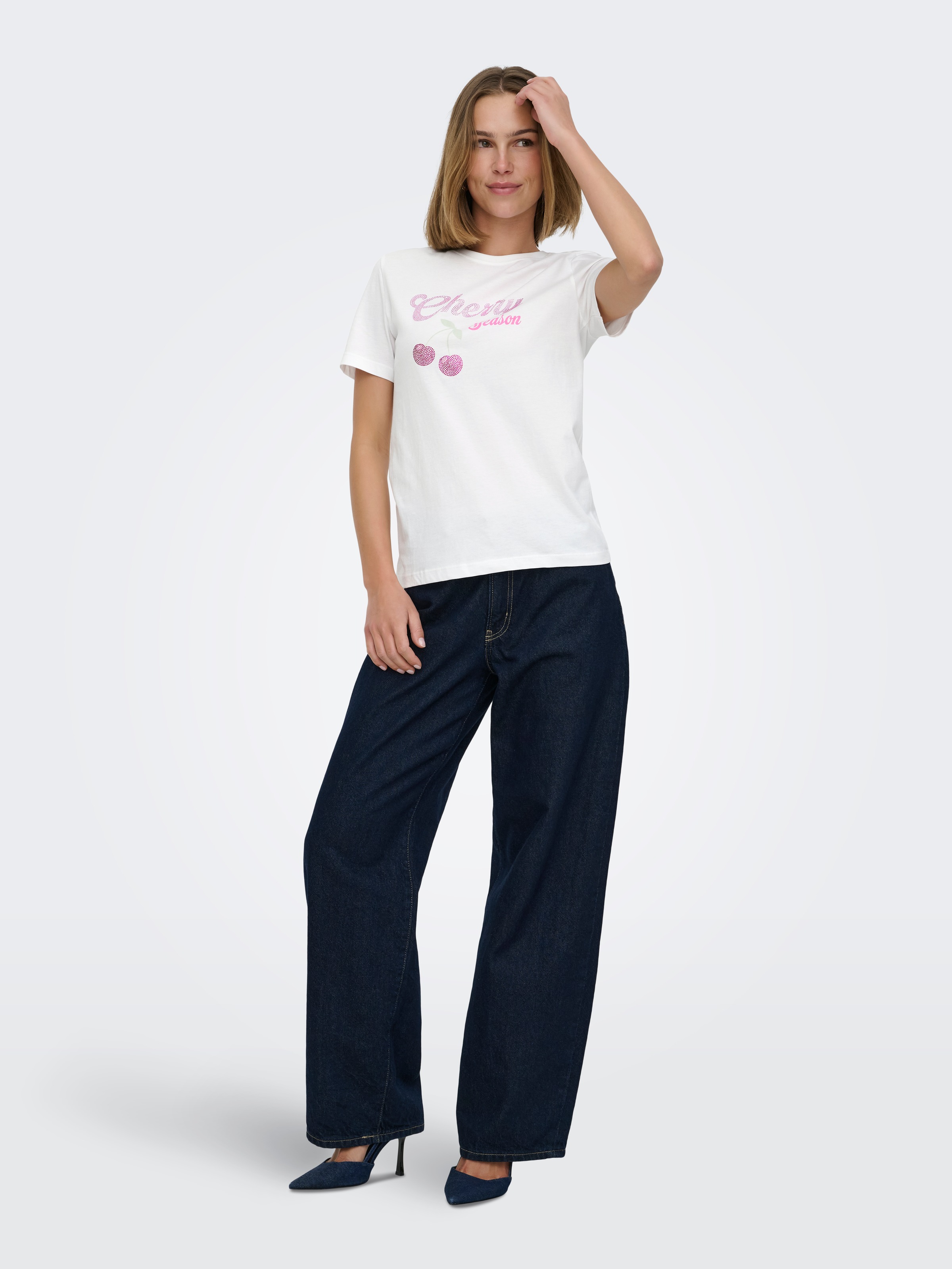 ONLY T-shirt à manches courtes »ONLNIKITA REG S/S TOP BOX JRS« coton, coupe régulière, col rond, taille régulière
