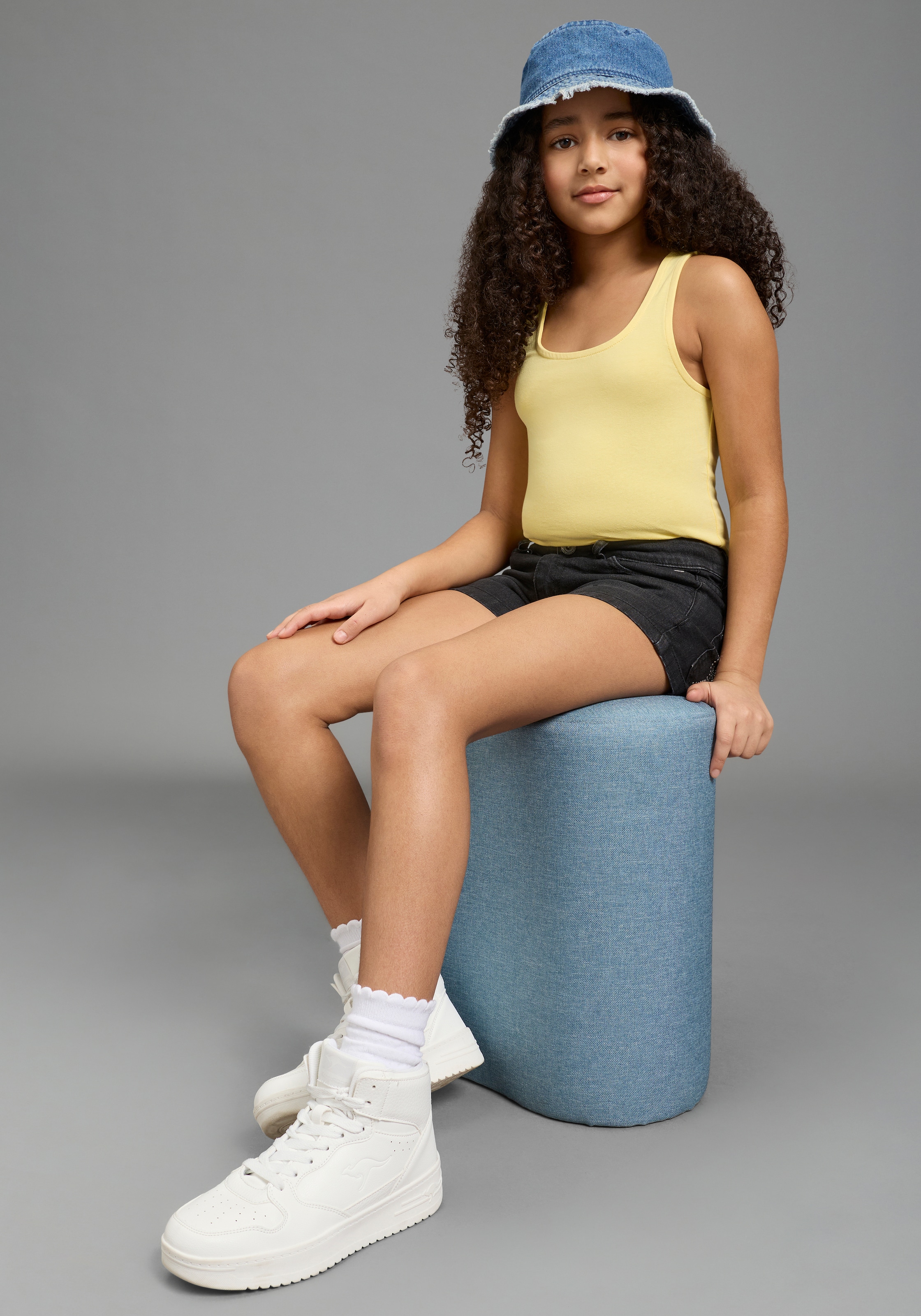 Bruno Banani T-shirt »2er Pack Tank Tops, modische Basics für Mädchen« Packung, 2, 2 pièces ohne Ärmel, Basic Passform, unifarben, aus Baumwolle und Elasthan