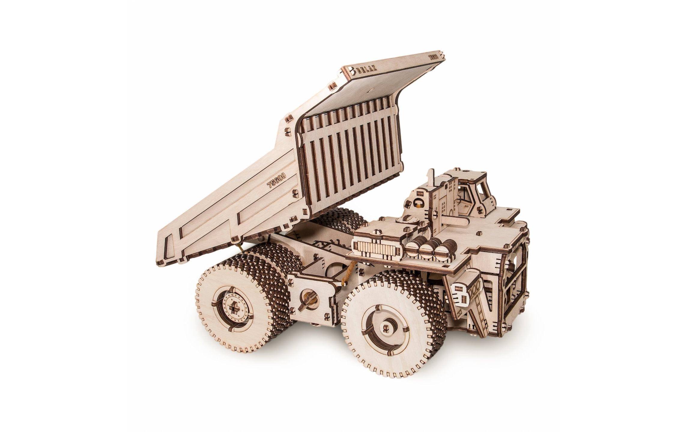   Modellbausatz »Eco-Wood-Art Muldenkipper BELAZ 75600« 307 Stk. tlg.