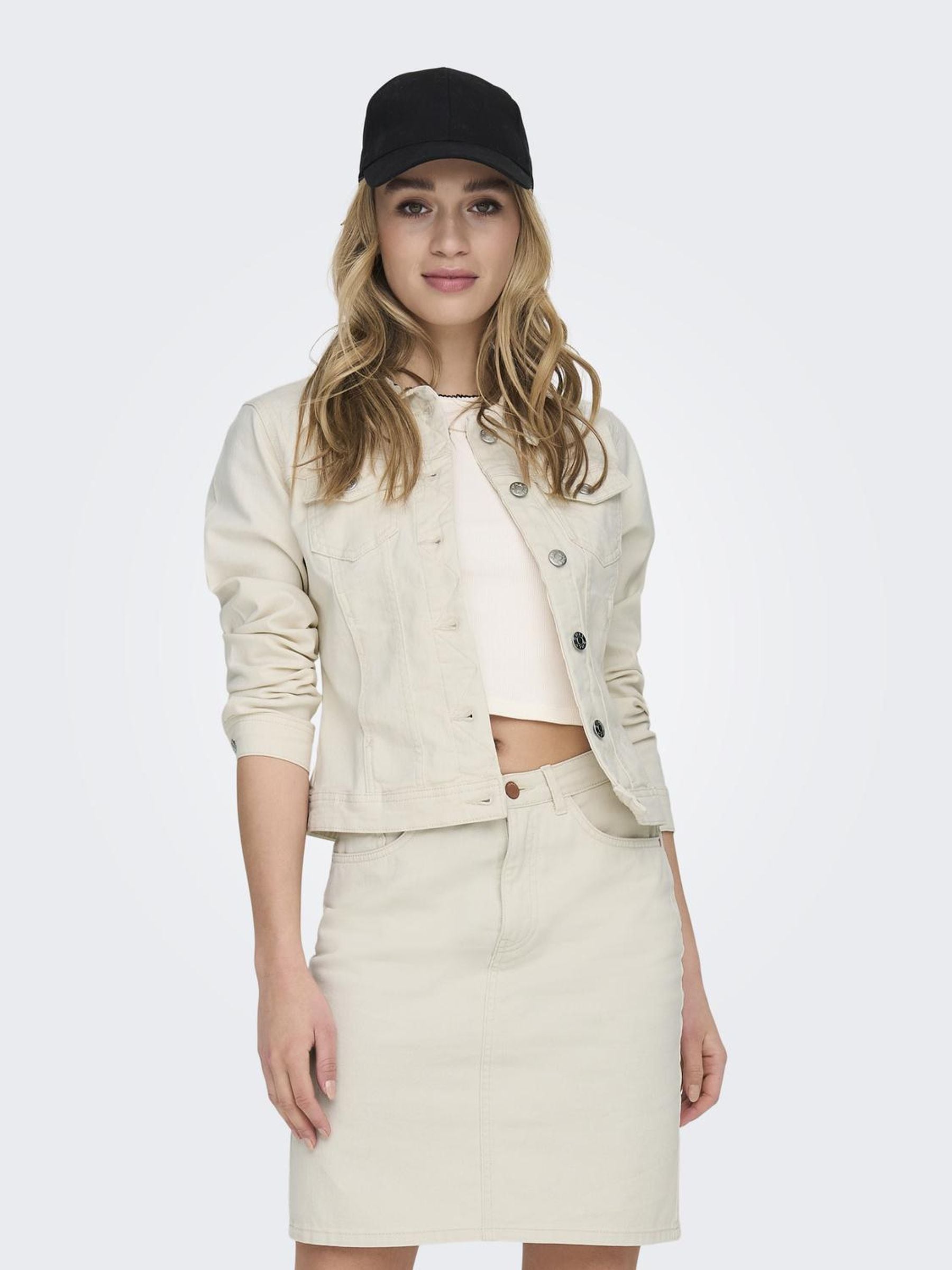 ONLY Jeansjacke »ONLWONDER – Jeansjacke mit Teilungsnähten und Stretch« sehr figurbetont, casual, Denim, Baumwollmischung, Brusttaschen