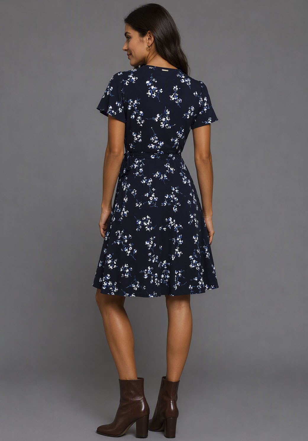 Laura Scott Robe en jersey style féminin, pour des journées détendues, en tissu de t-shirt élastique, manches courtes