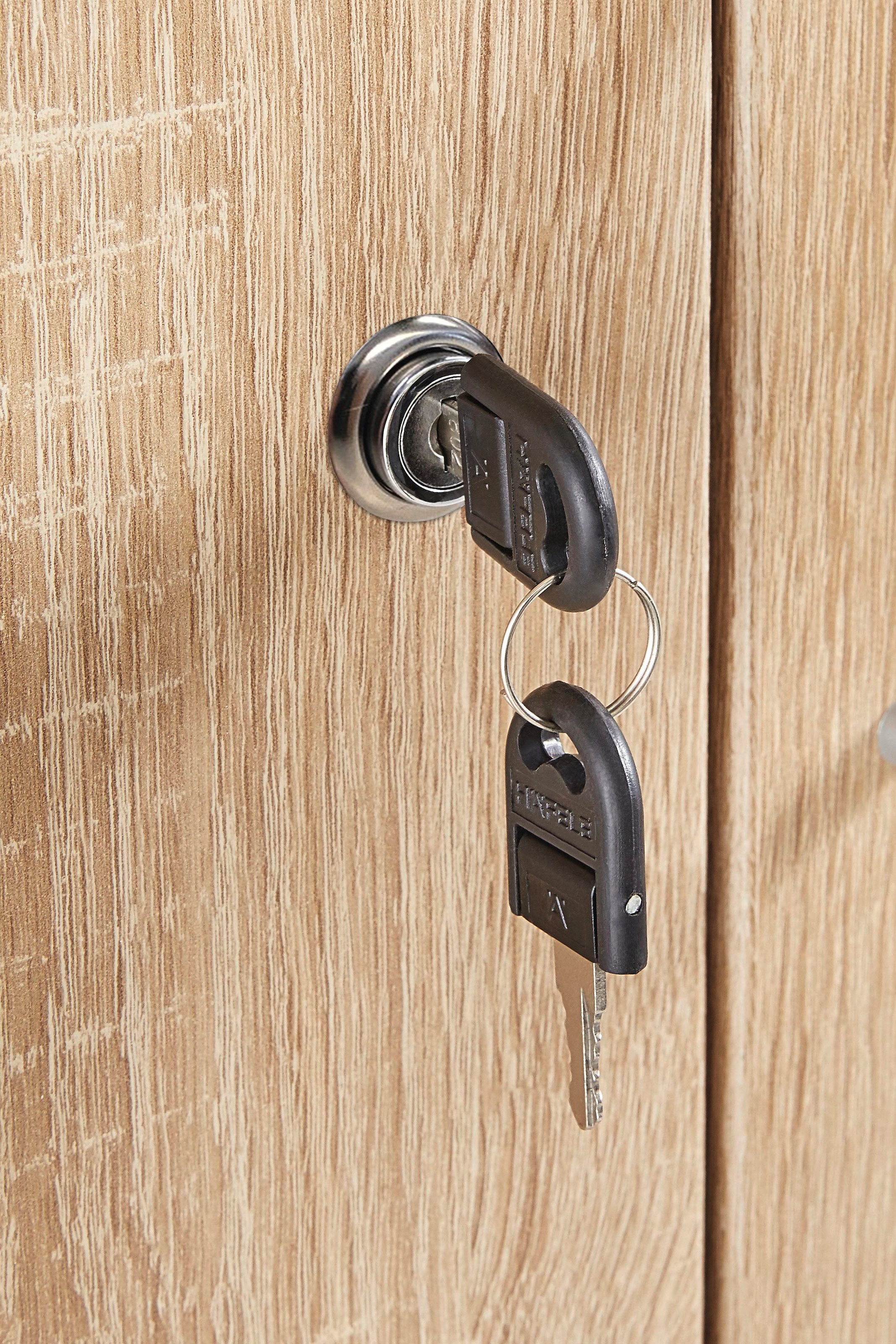 rauch Kleiderschrank »Schrank Garderobe Garderobenschrank Putzschrank Wäscheschrank BERGHEIM« Breite/Höhe/Tiefe: 91/197/54 cm,  viel Stauraum, abschliessbar mit gesamt 4 Schlüsseln, MADE IN GERMANY