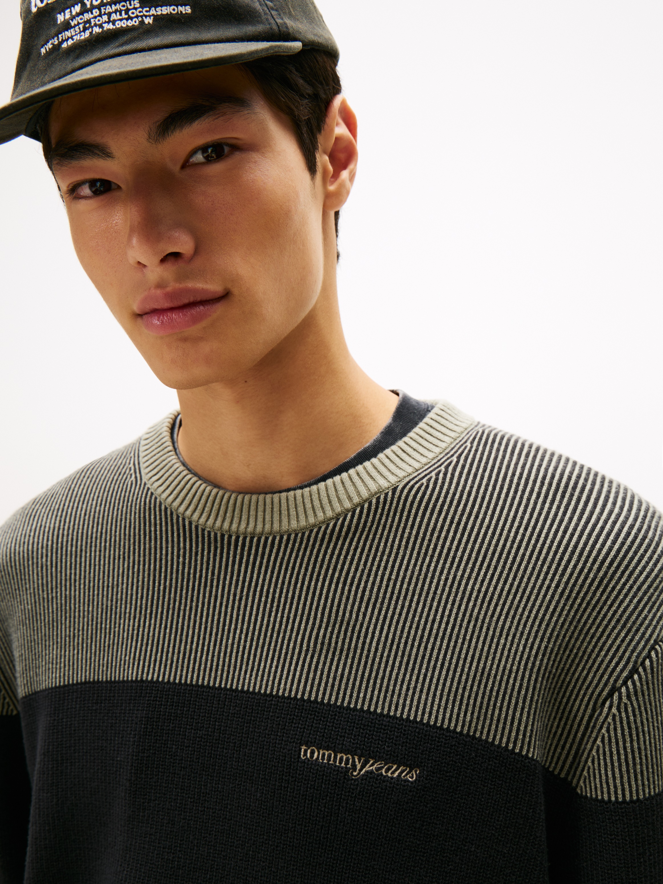 Tommy Jeans Sweatshirt »SCRIPT SWEAT« Regular fit mit Rundhalsausschnitt