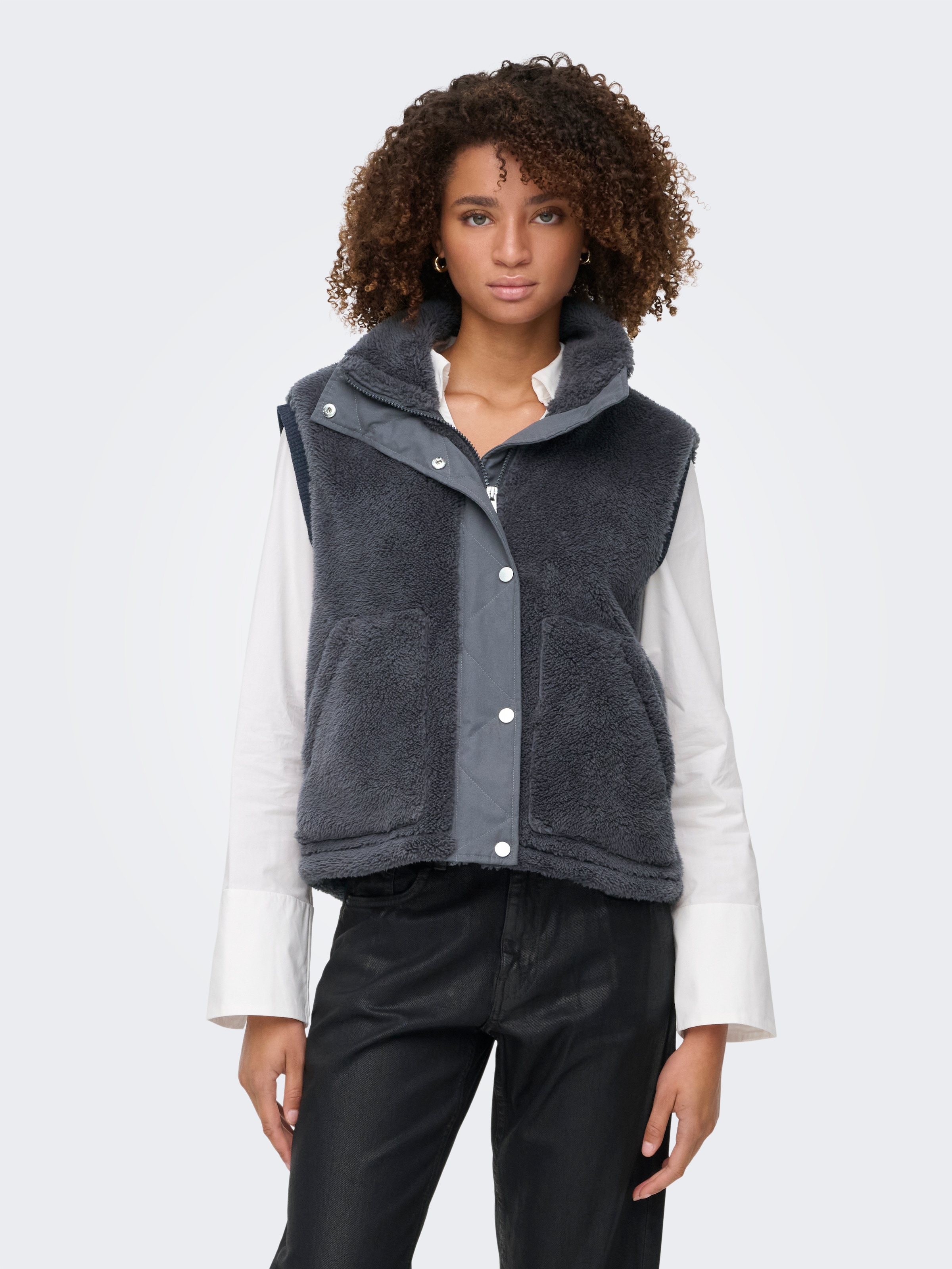 ONLY Gilet en peluche »ONLBARI LIFE TEDDY WAISTCOAT OTW« fibre synthétique
