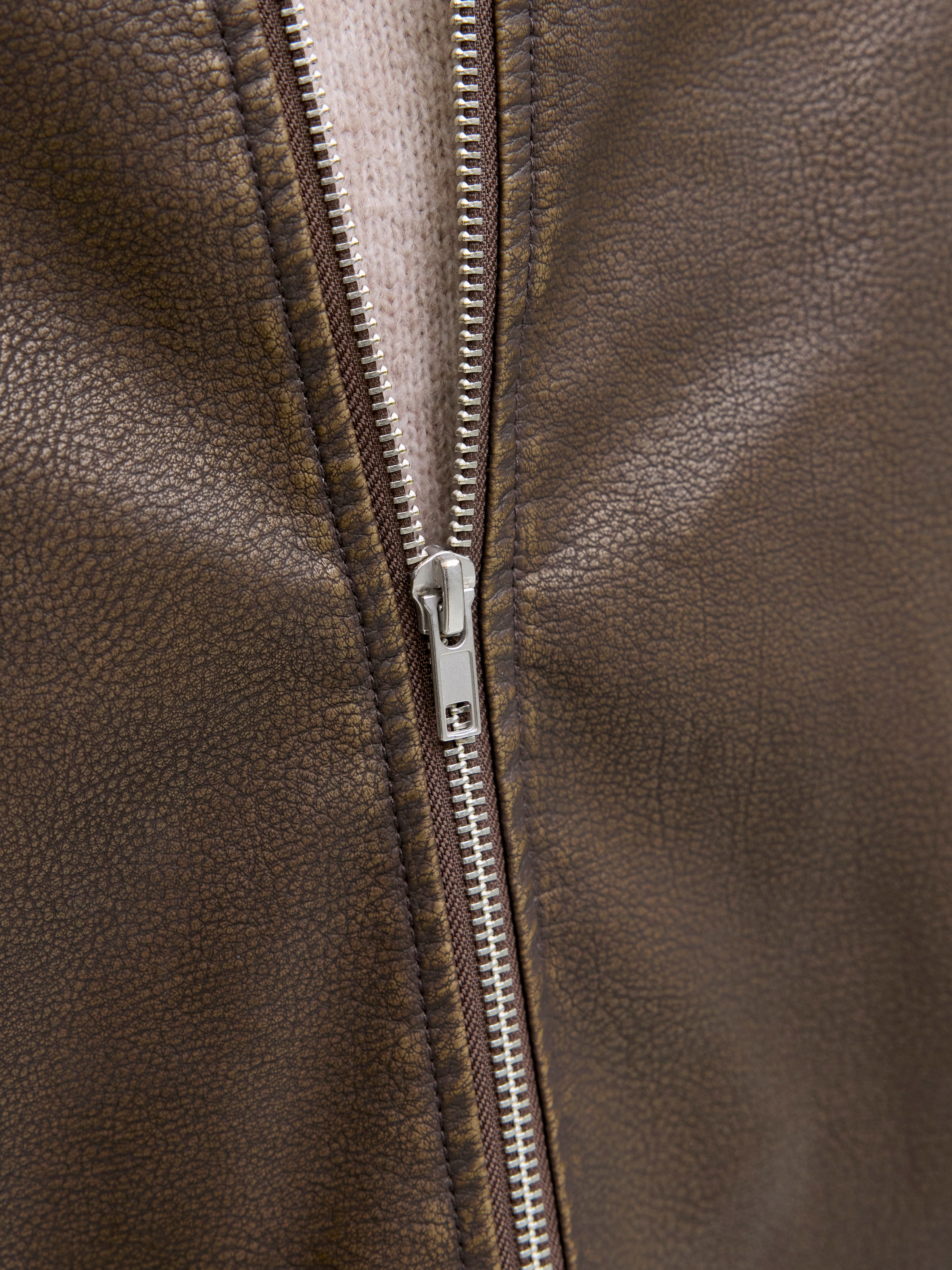 Jack & Jones Bikerjacke »JJECASABLANCA PU JACKET NOOS« ohne Kapuze mit Fronttaschen