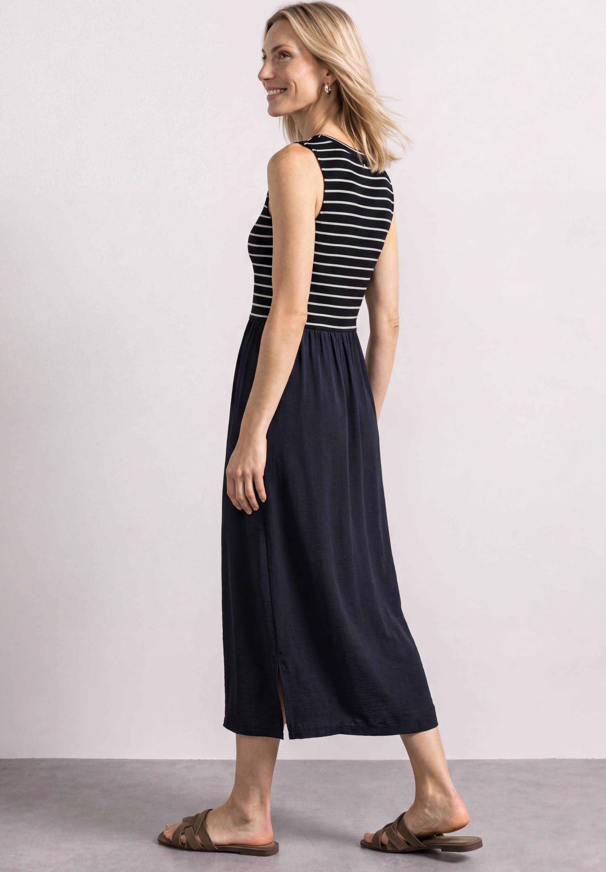 STREET ONE Robe midi Sans poches Robe d'été avec rayures, mélange de textures et détail bouton