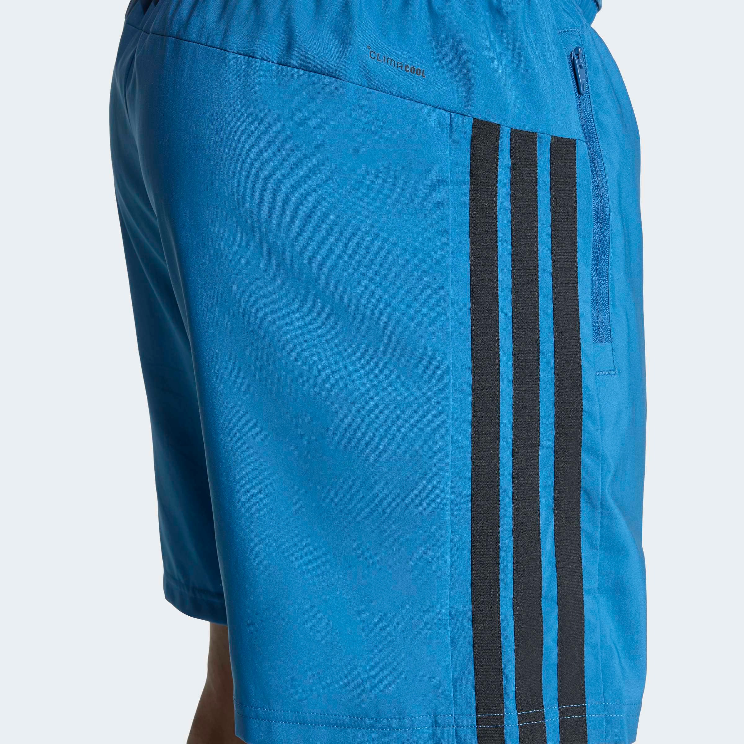 adidas Performance Short »WORKOUT ESSENTIALS BASE 3-STREIFEN WOVEN«  pour fitness et mode sportive, coupe normale