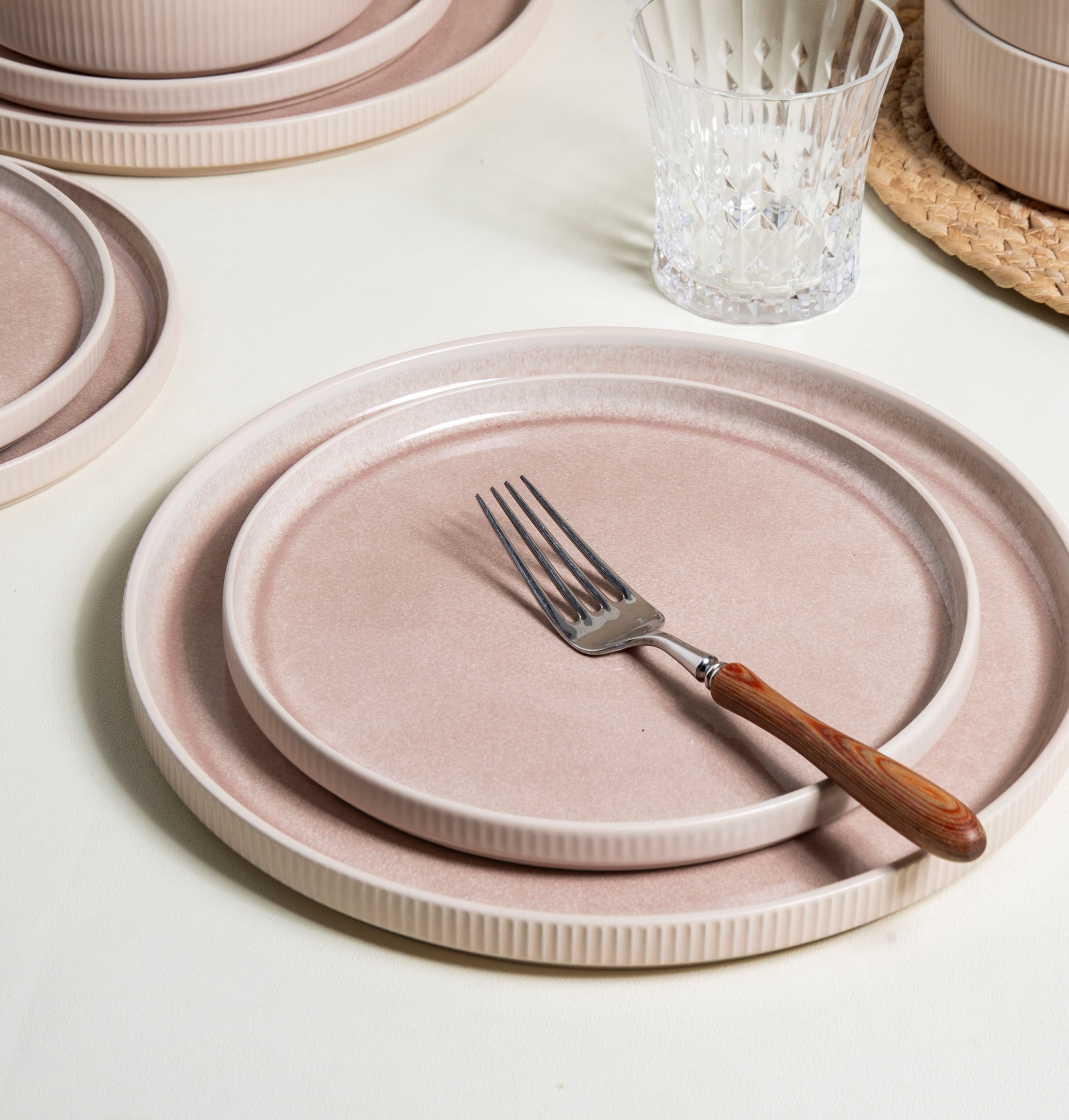 GOODproduct Geschirr-Set »Ylvii, aussen matt, innen reaktiv glasiert« Riffeloptik, spülmaschinenfest und mikrowellengeeignet