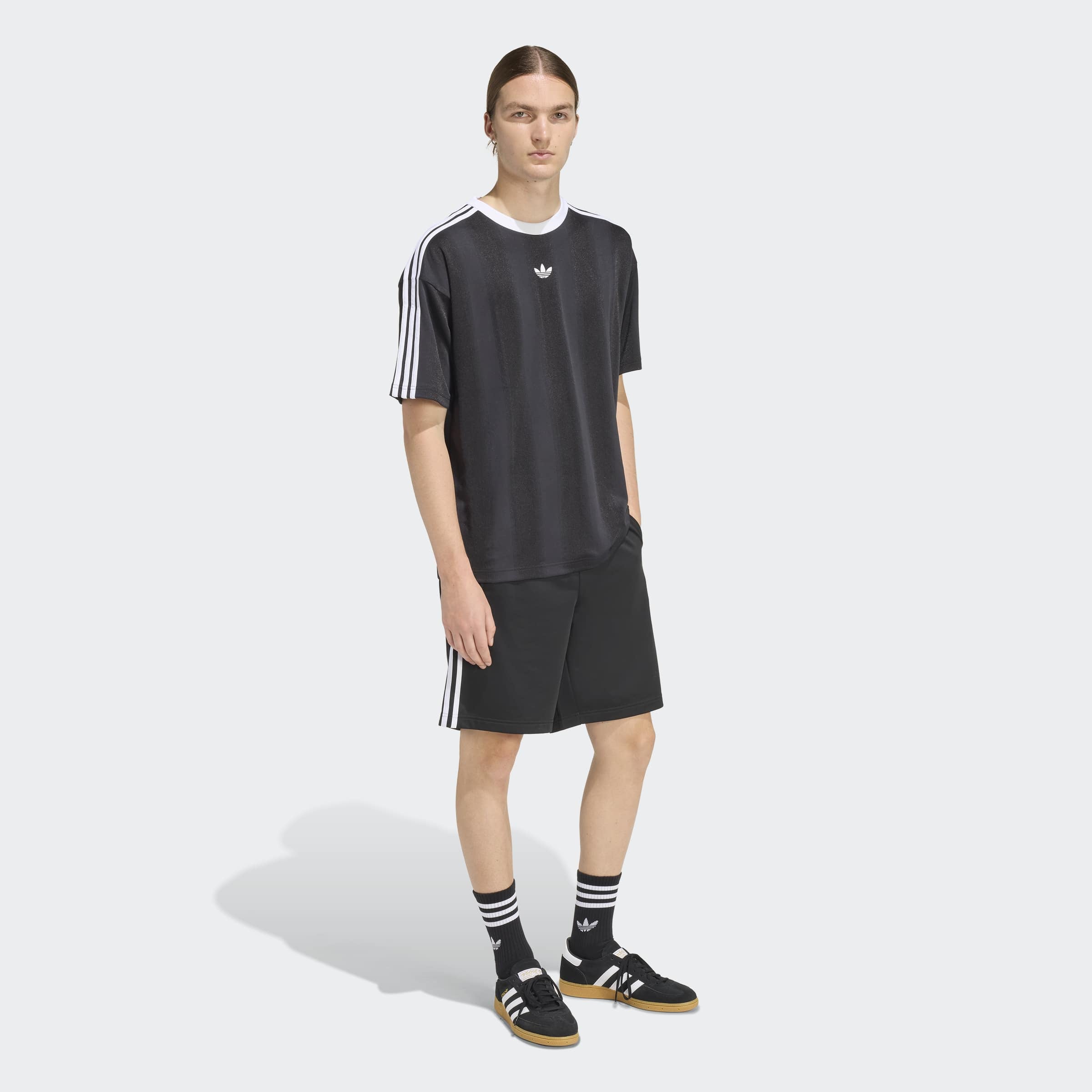 adidas Originals T-Shirt »ADIDAS ADICOLOR JACQUARD TRIKOT« lockere Passform, Rundhalsausschnitt, mit klassischem Trefoil Logo