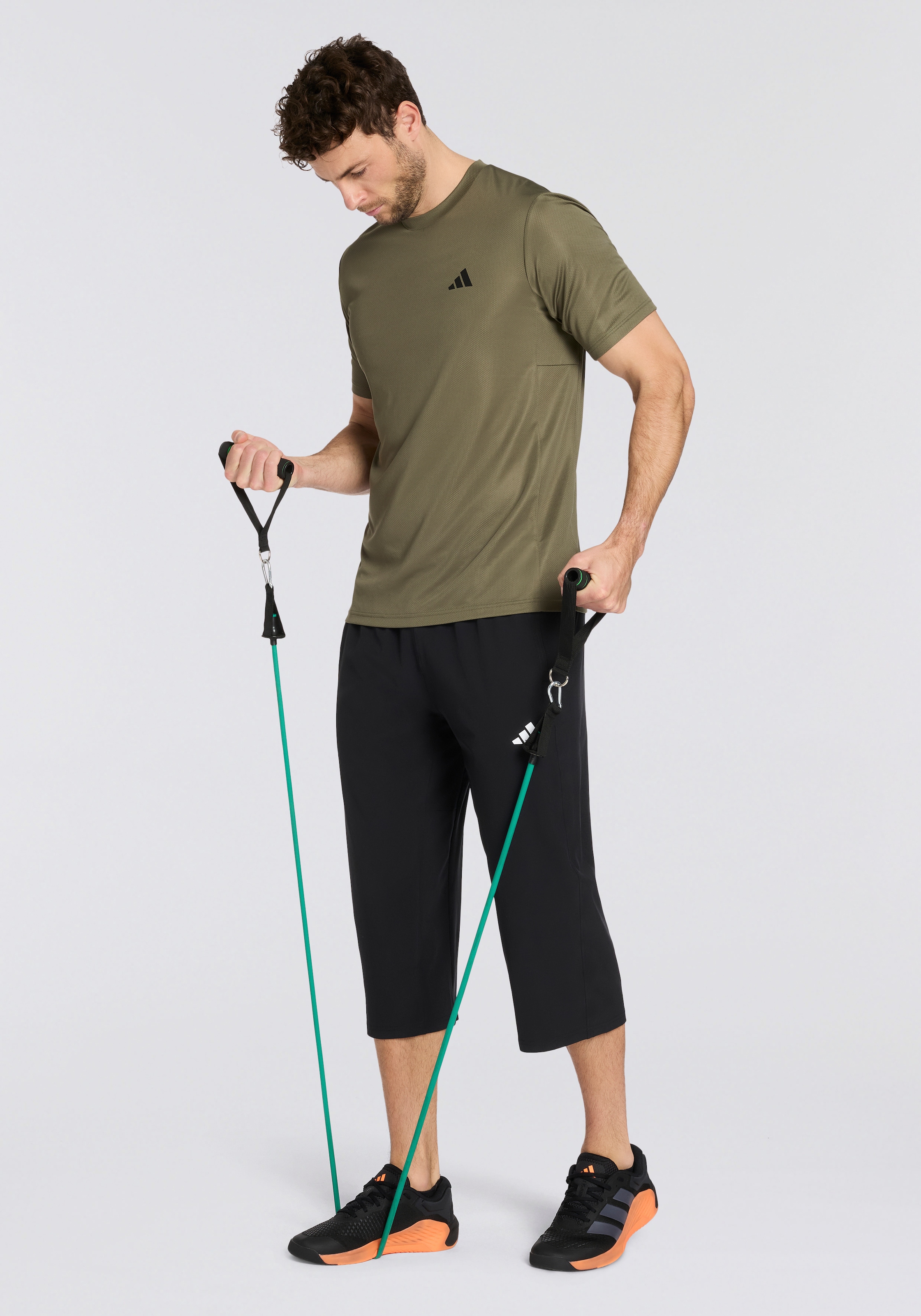 adidas Performance T-shirt »WORKOUT ESSENTIALS BASE« reguläre Passform, mit Climacool Technologie