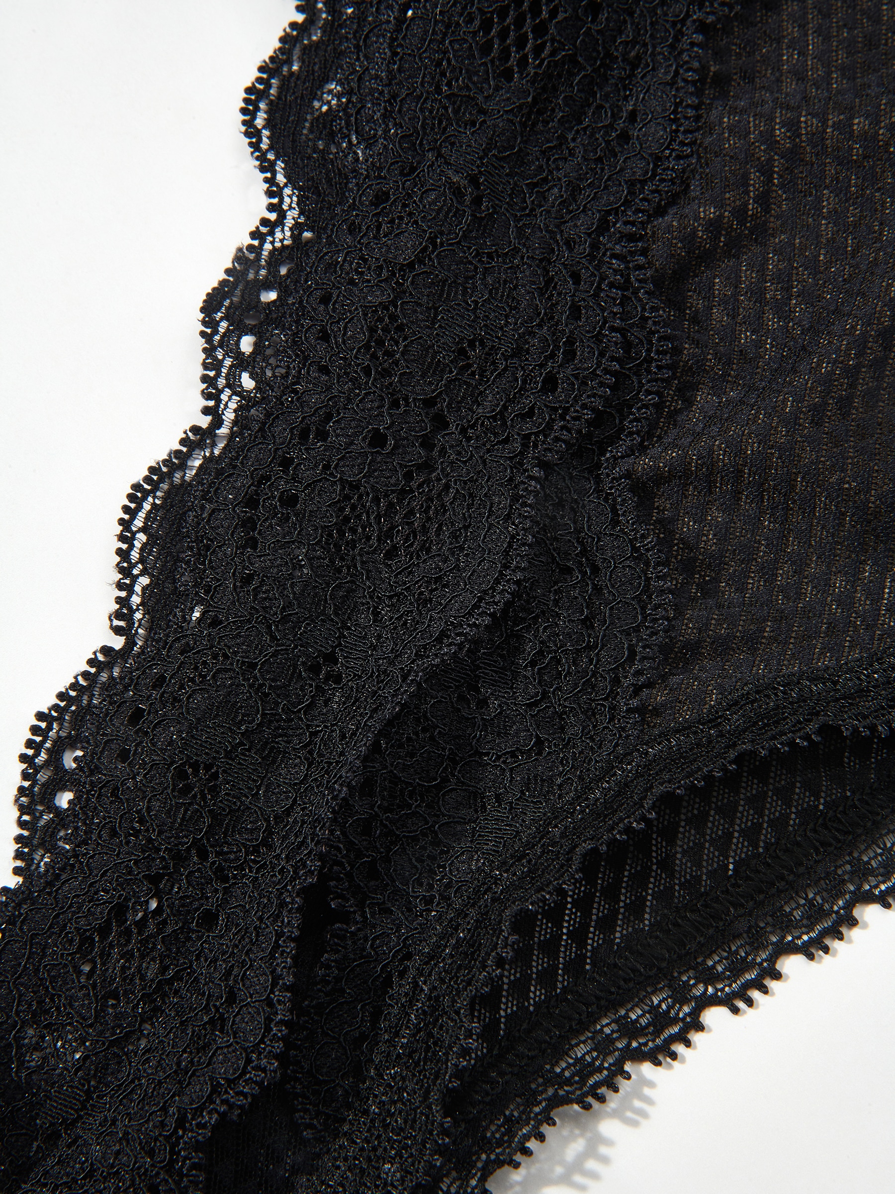 PASSIONATA Tanga »BROOKLYN« dentelle florale, tulle graphique, élastique, doux, confortable