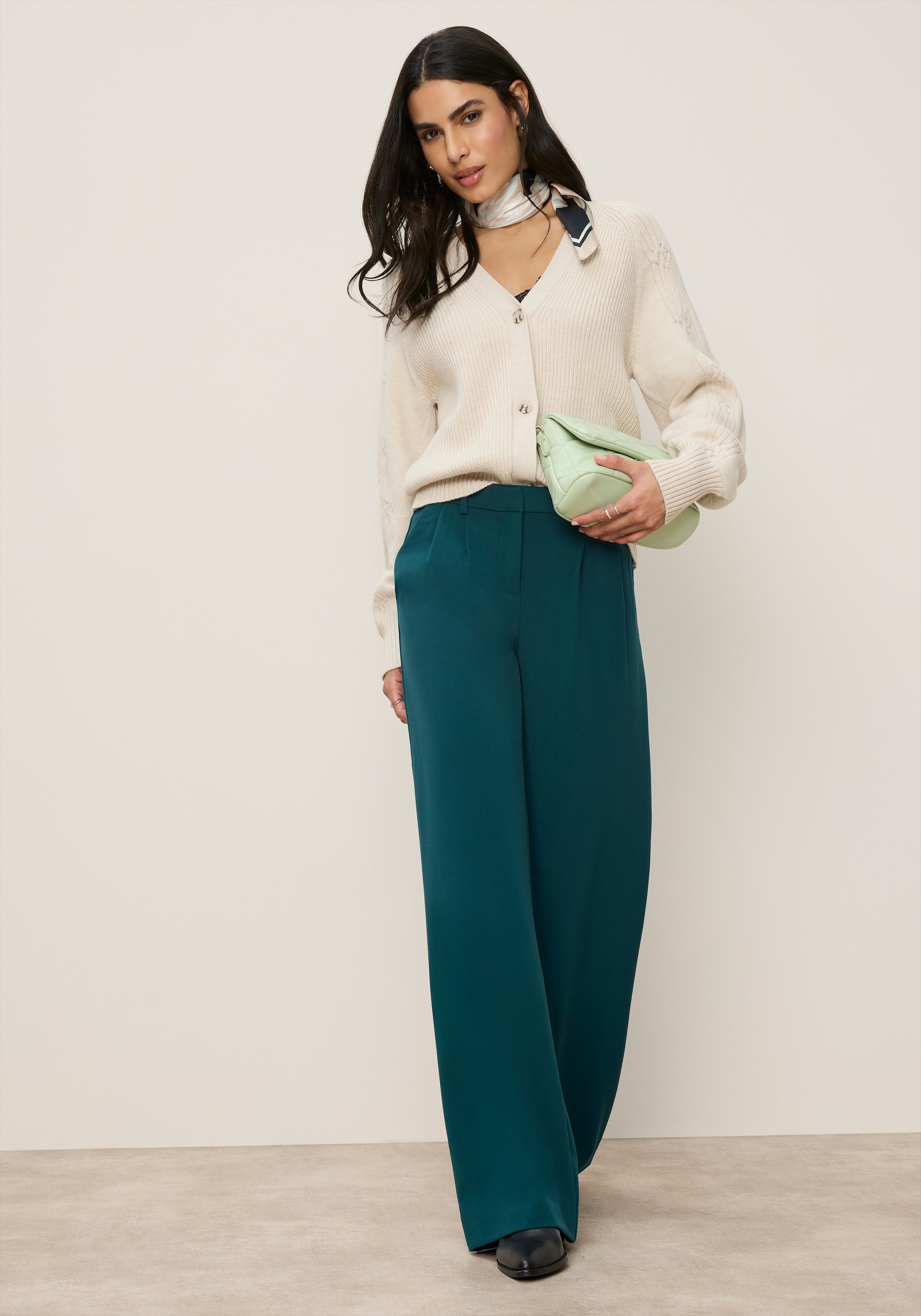 Tamaris Pantalon de costume »im modernem Look«  avec jambe large