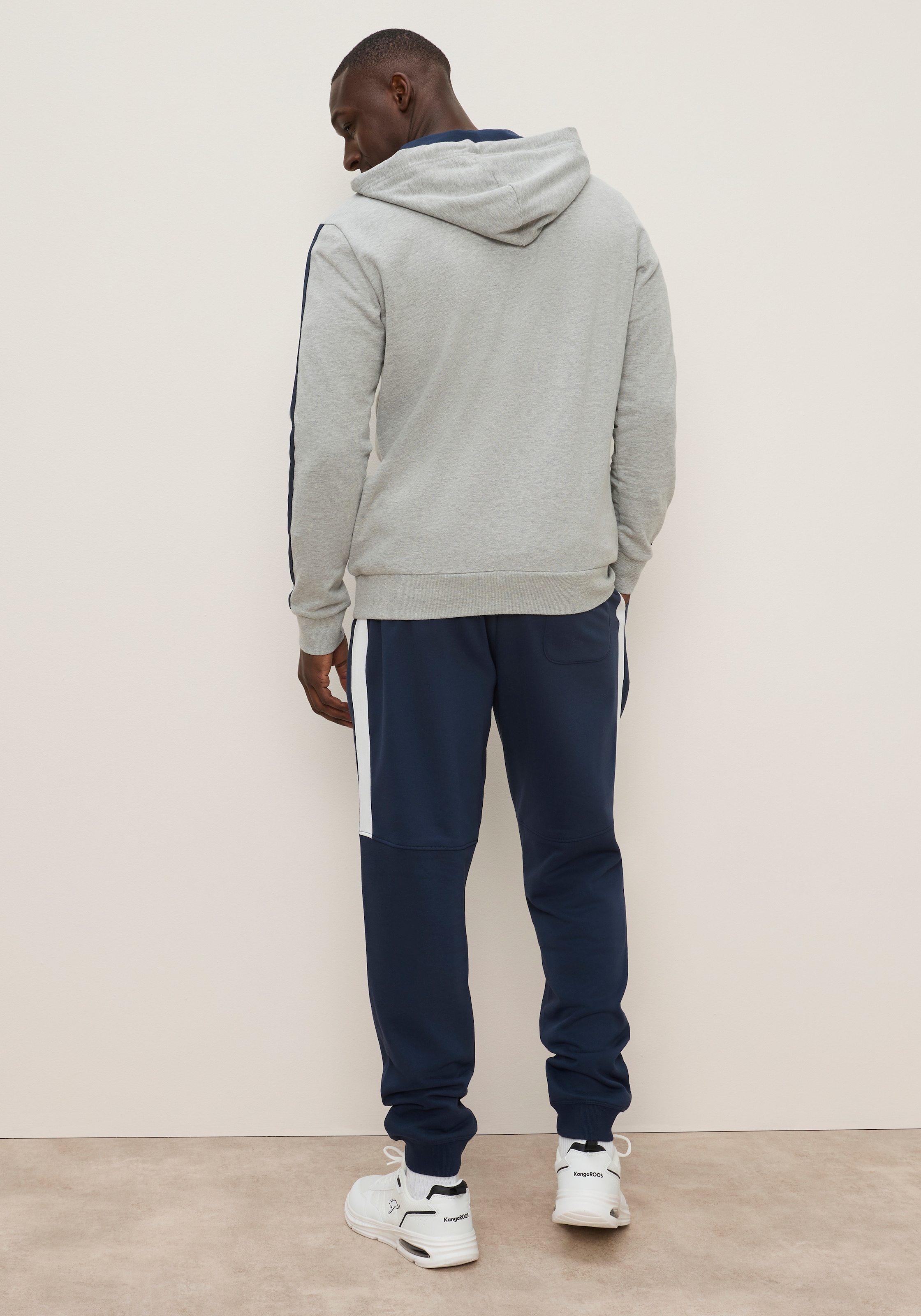 KangaROOS Jogging avec capuche, en coton et polyester