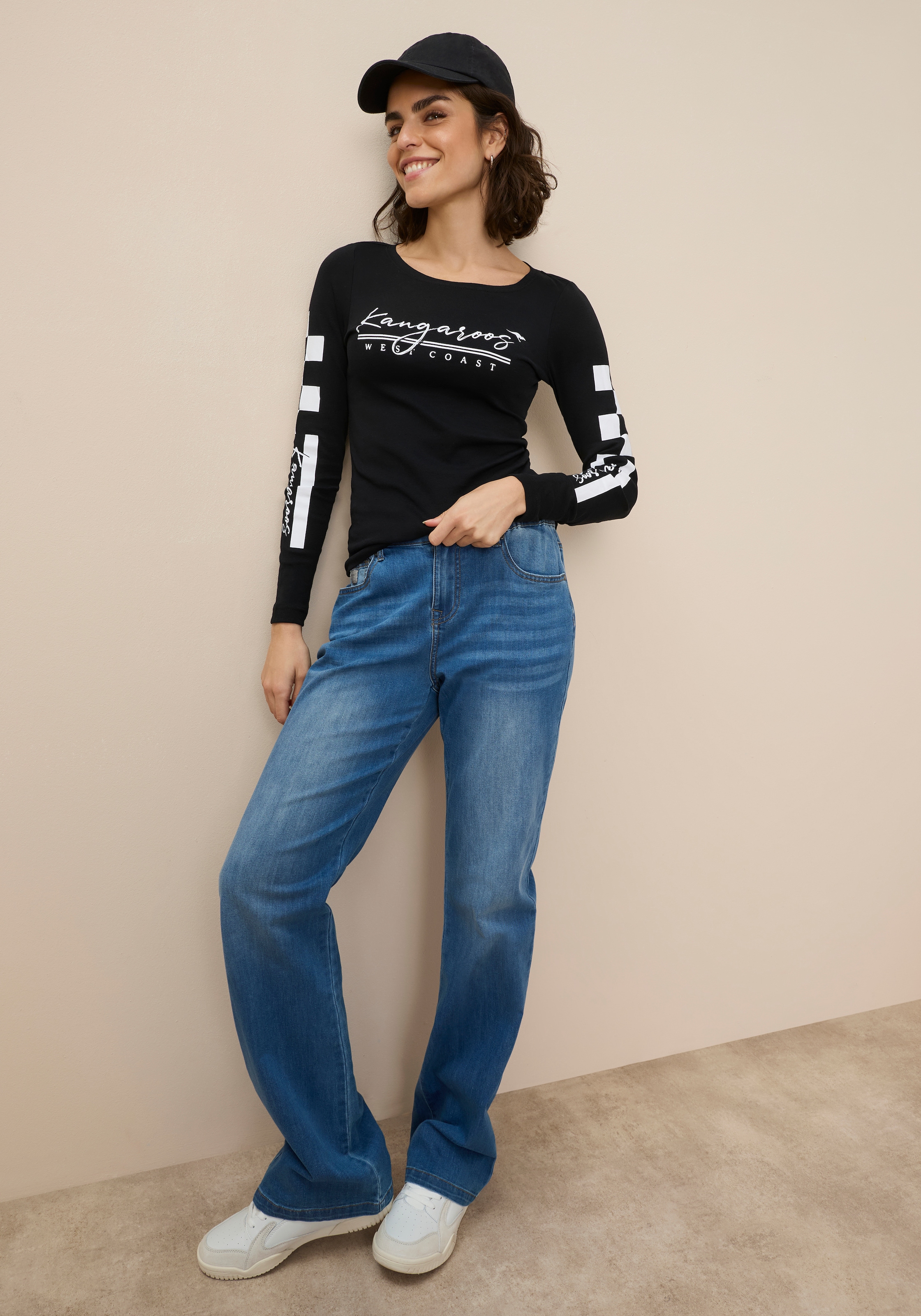 KangaROOS T-shirt à manches longues avec encolure ronde, longueur couvrant les hanches, manches longues