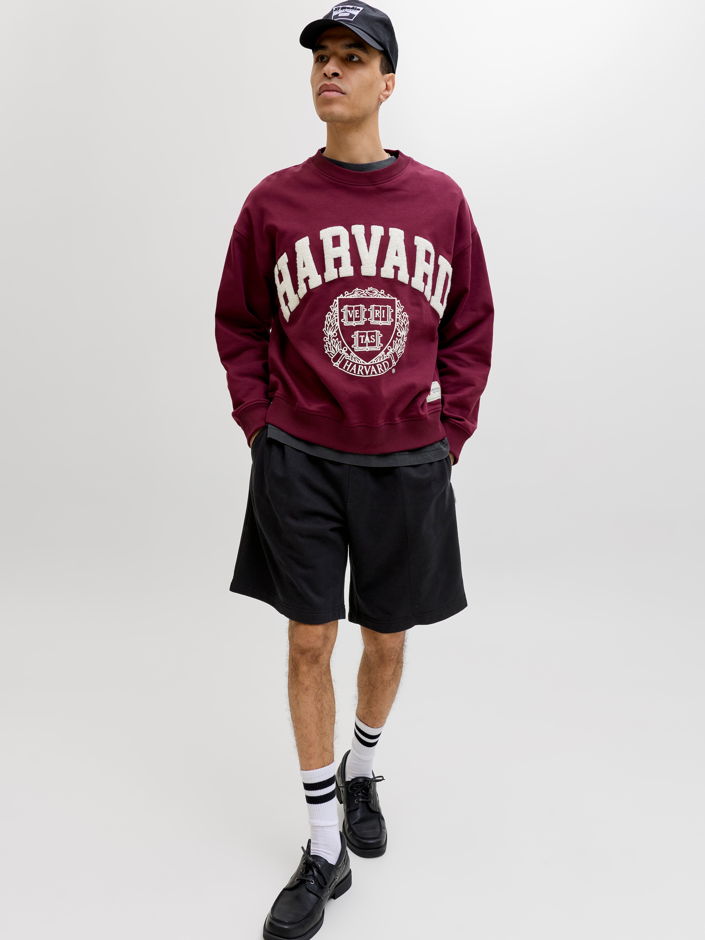 Jack & Jones Sweatshorts »JPSTKARL BRADLEY PINTUCK SHORT STYD SS26«  mélange de matériaux, coupe décontractée