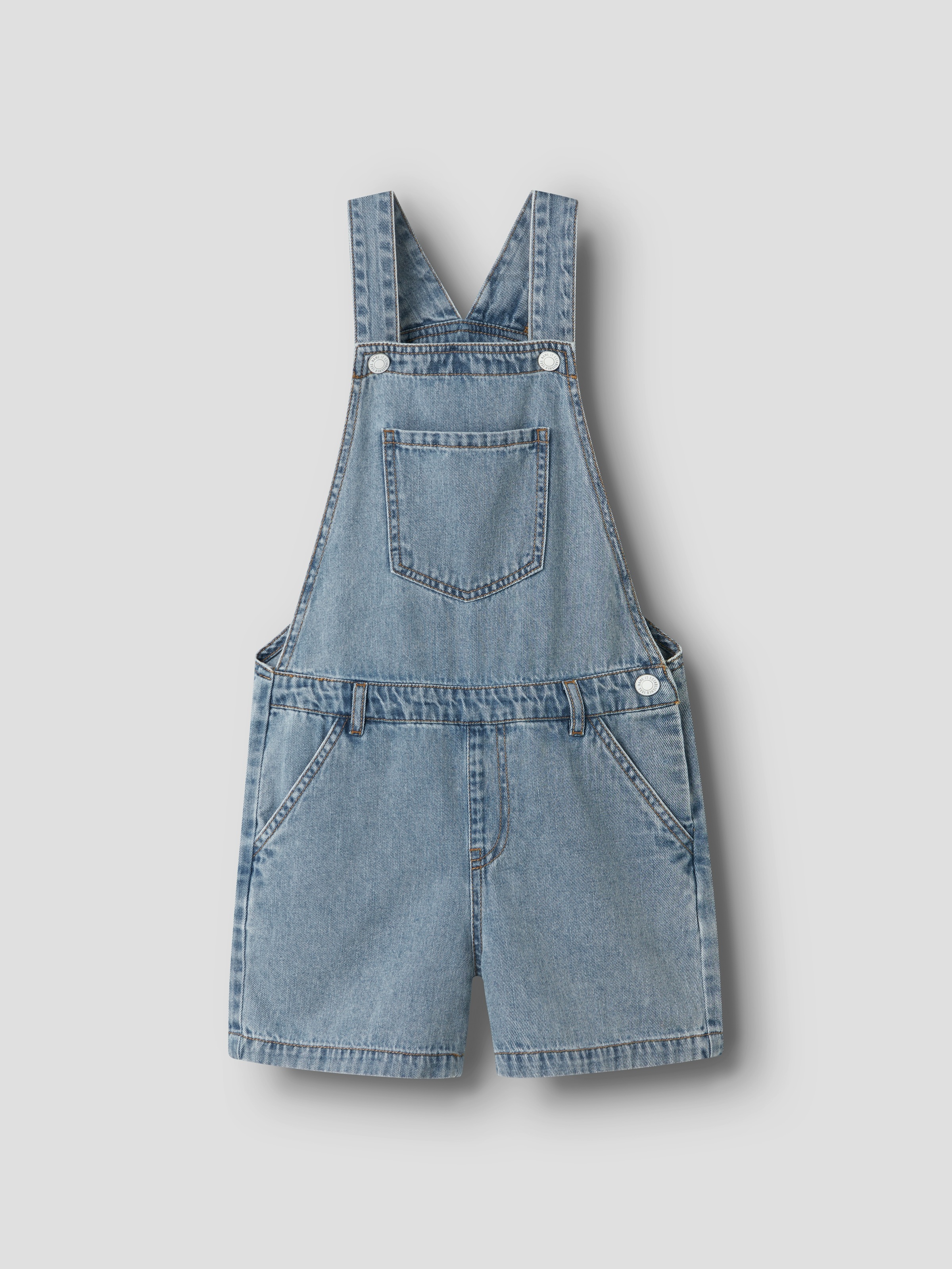Name It Kurzoverall »NKFALMA DNM SHORTSALL 2228-OV F« tolle Latzjeans-Shorts im Used-Look