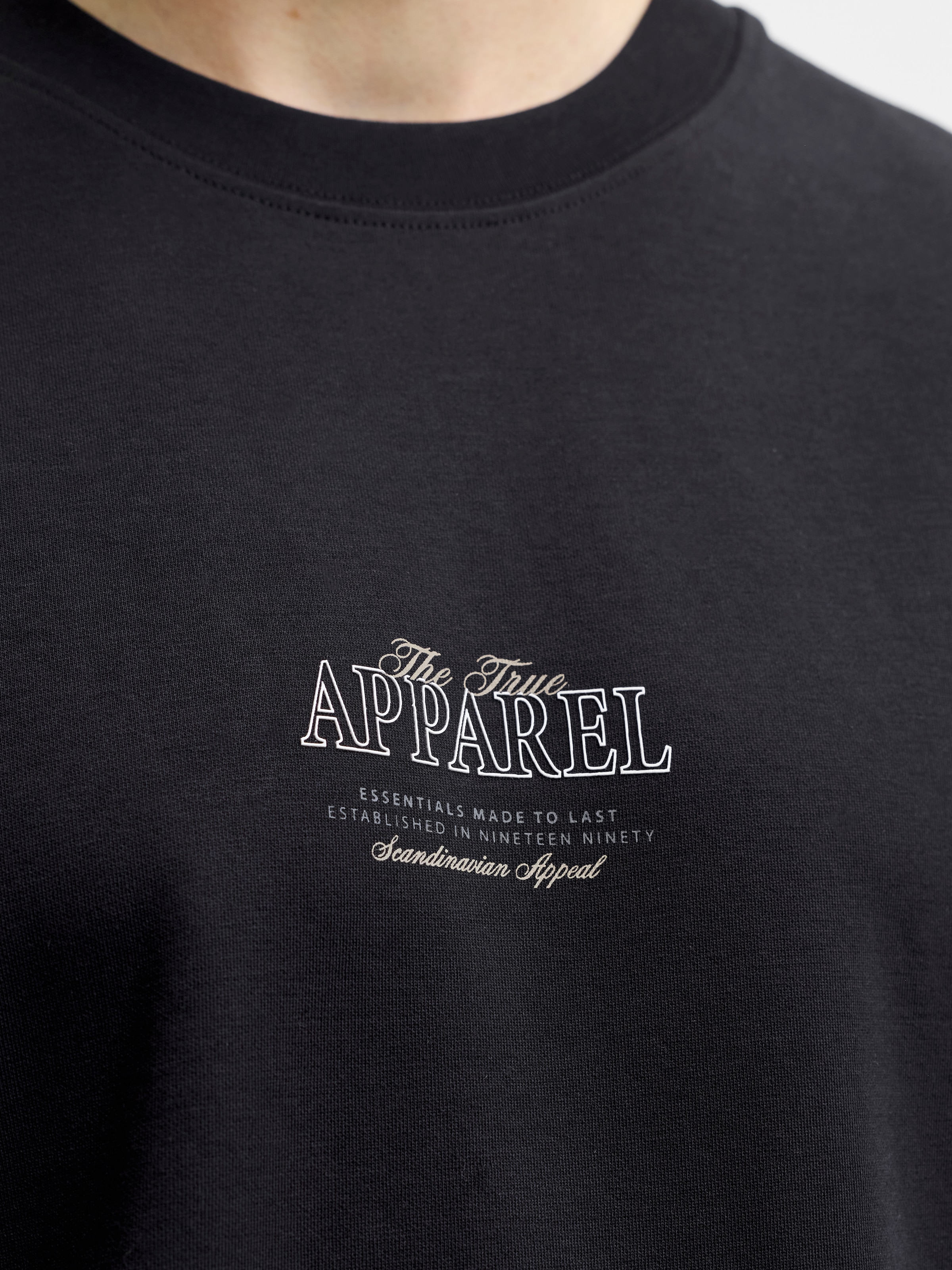 Jack & Jones T-shirt »JJEBARRON STUDIO TEE SS O-NECK SN« mélange de coton, coupe ample