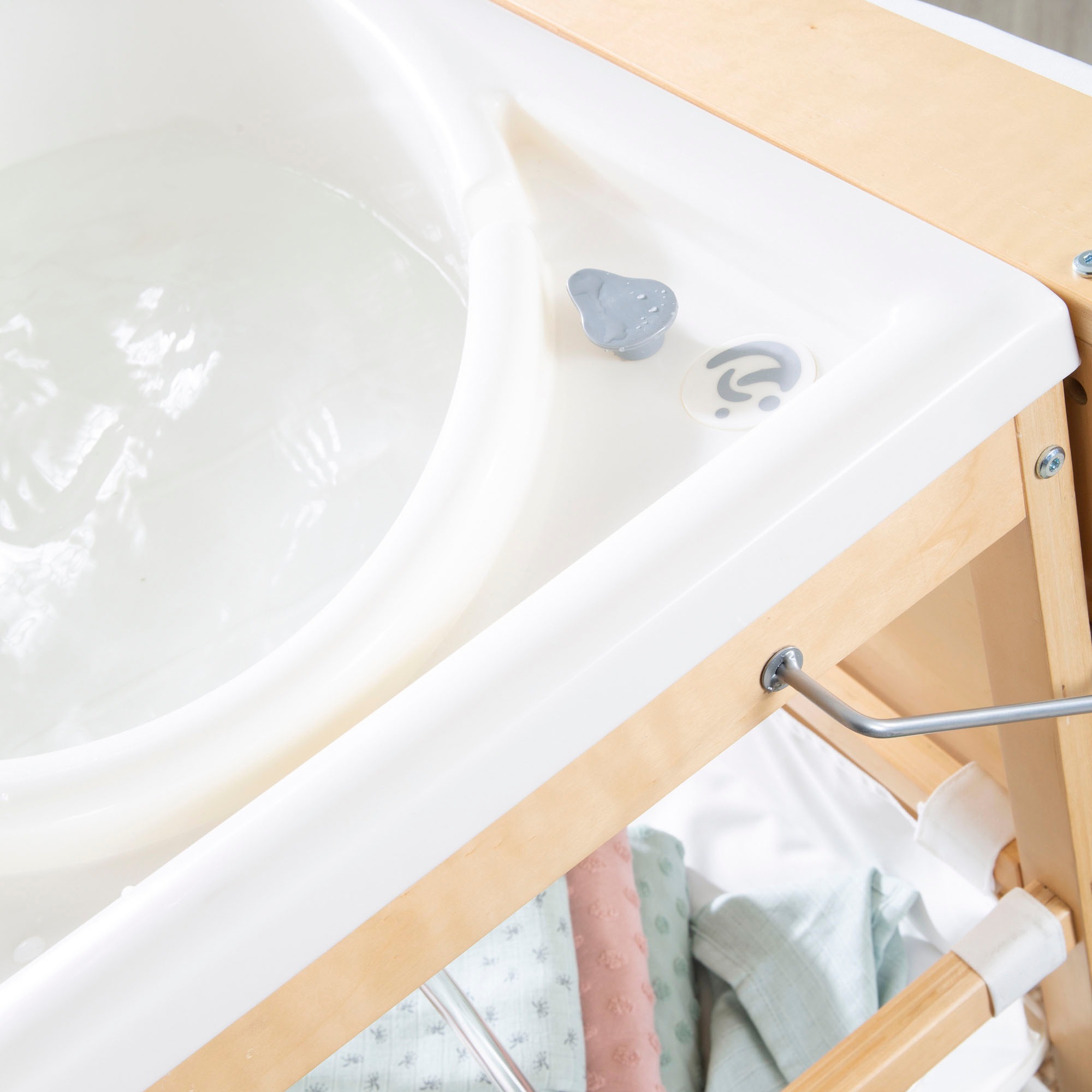 roba® Bade- und Wickelregal »Baby Pool, natur« bis 15 kg inkl. Wickelauflage weiss 47 cm