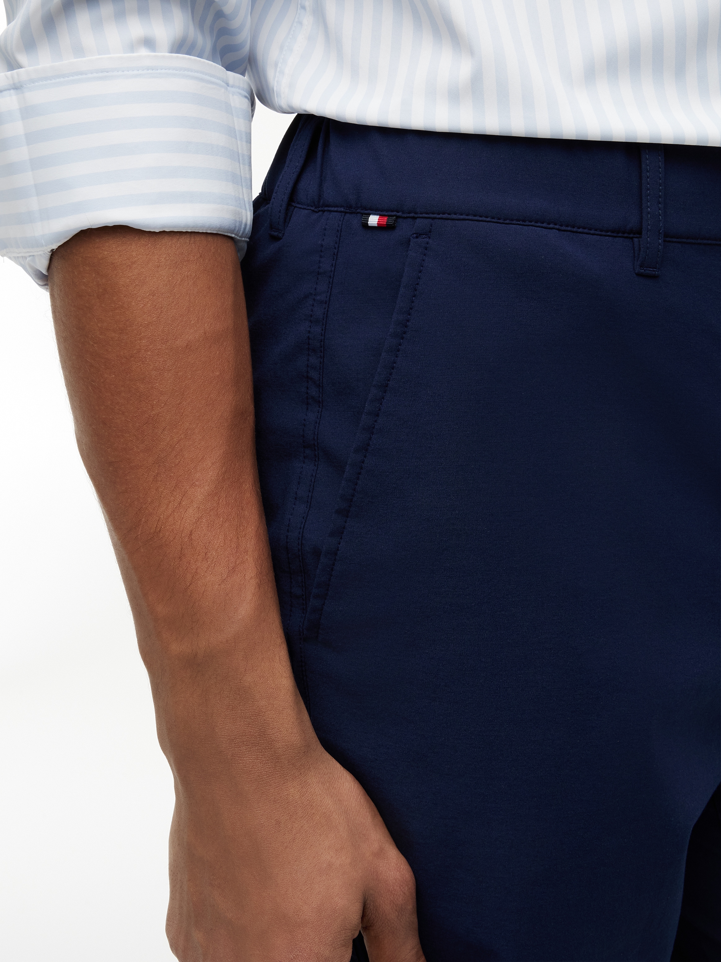 Tommy Hilfiger Chinoshorts »DOVER«  mit Flag-Stickerei