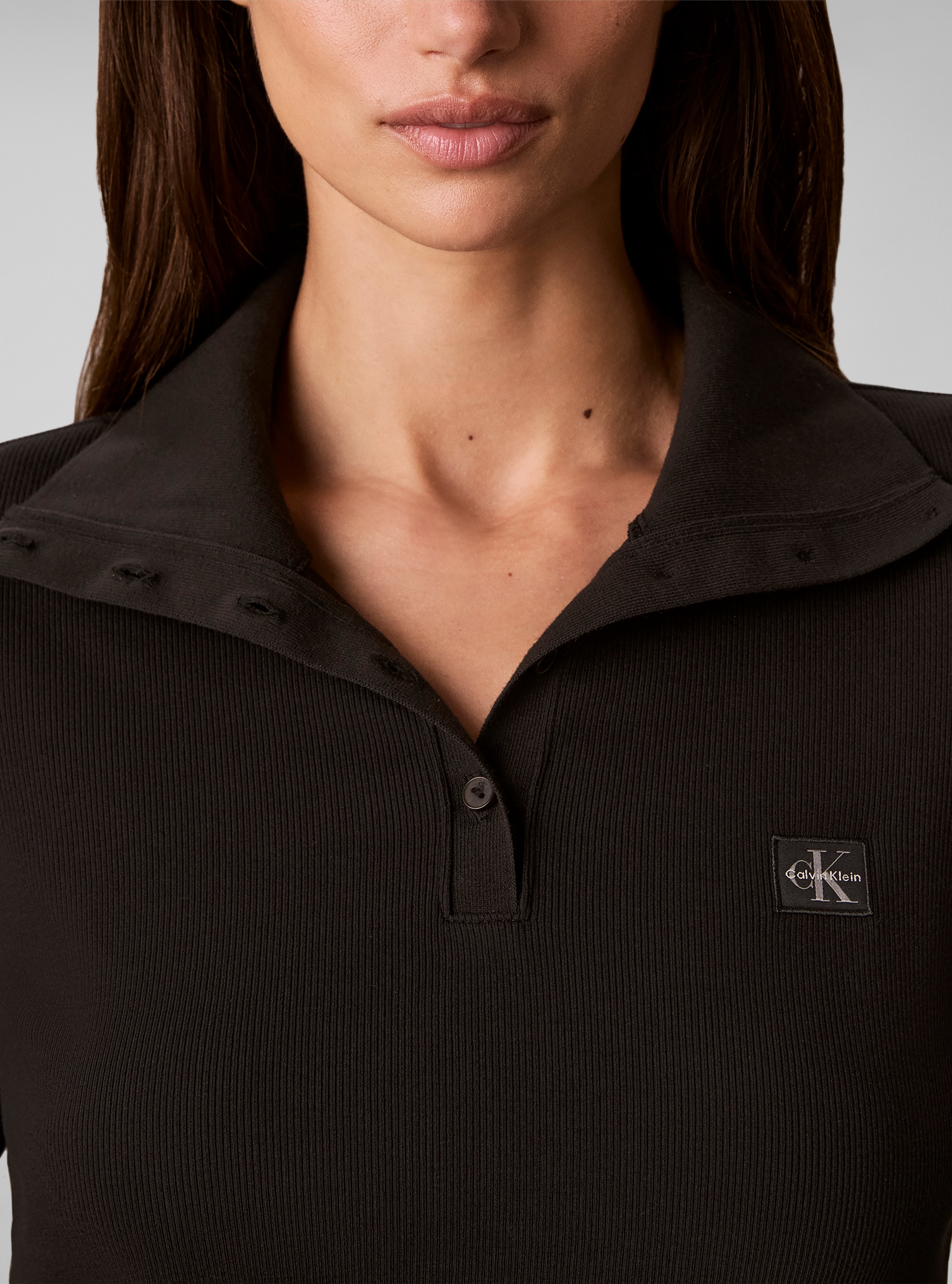 Calvin Klein Jeans T-shirt à manches longues Col avec patte de boutonnage, coupe régulière, forme courte